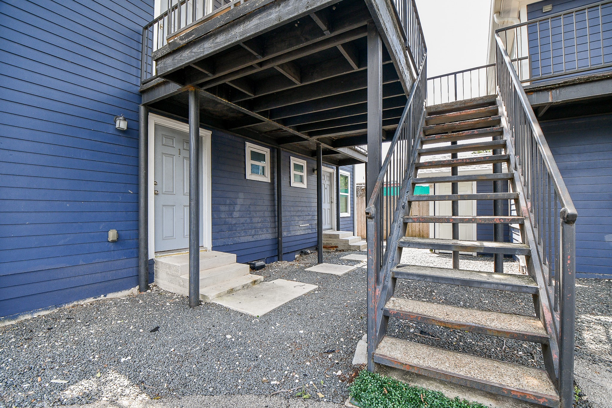 1009 Enid Street 3 Property Photo 4