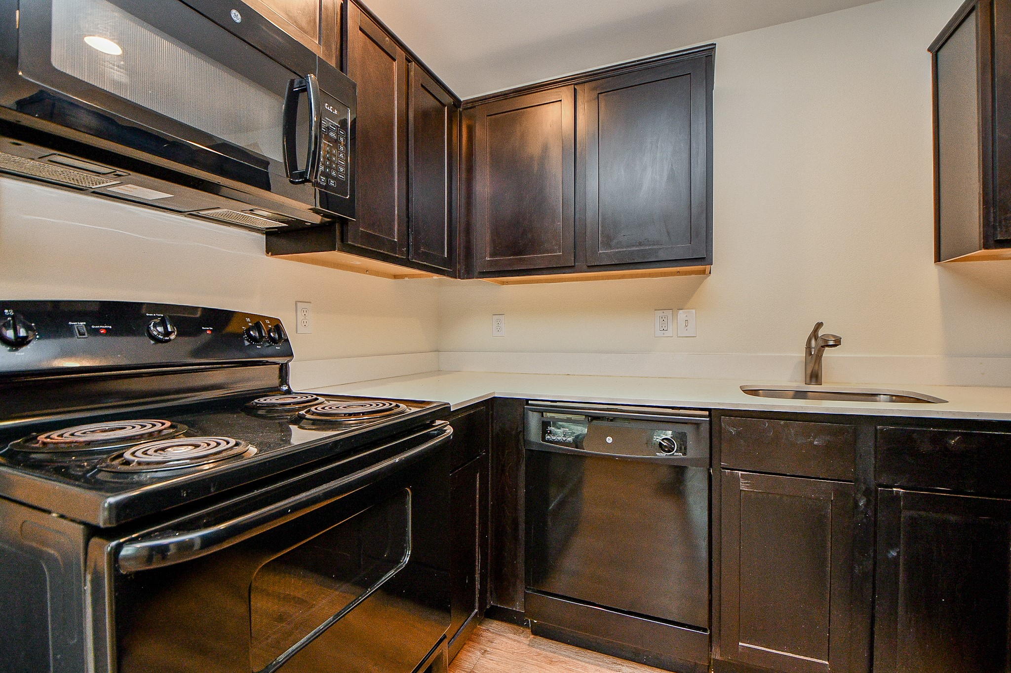 1009 Enid Street 3 Property Photo 13