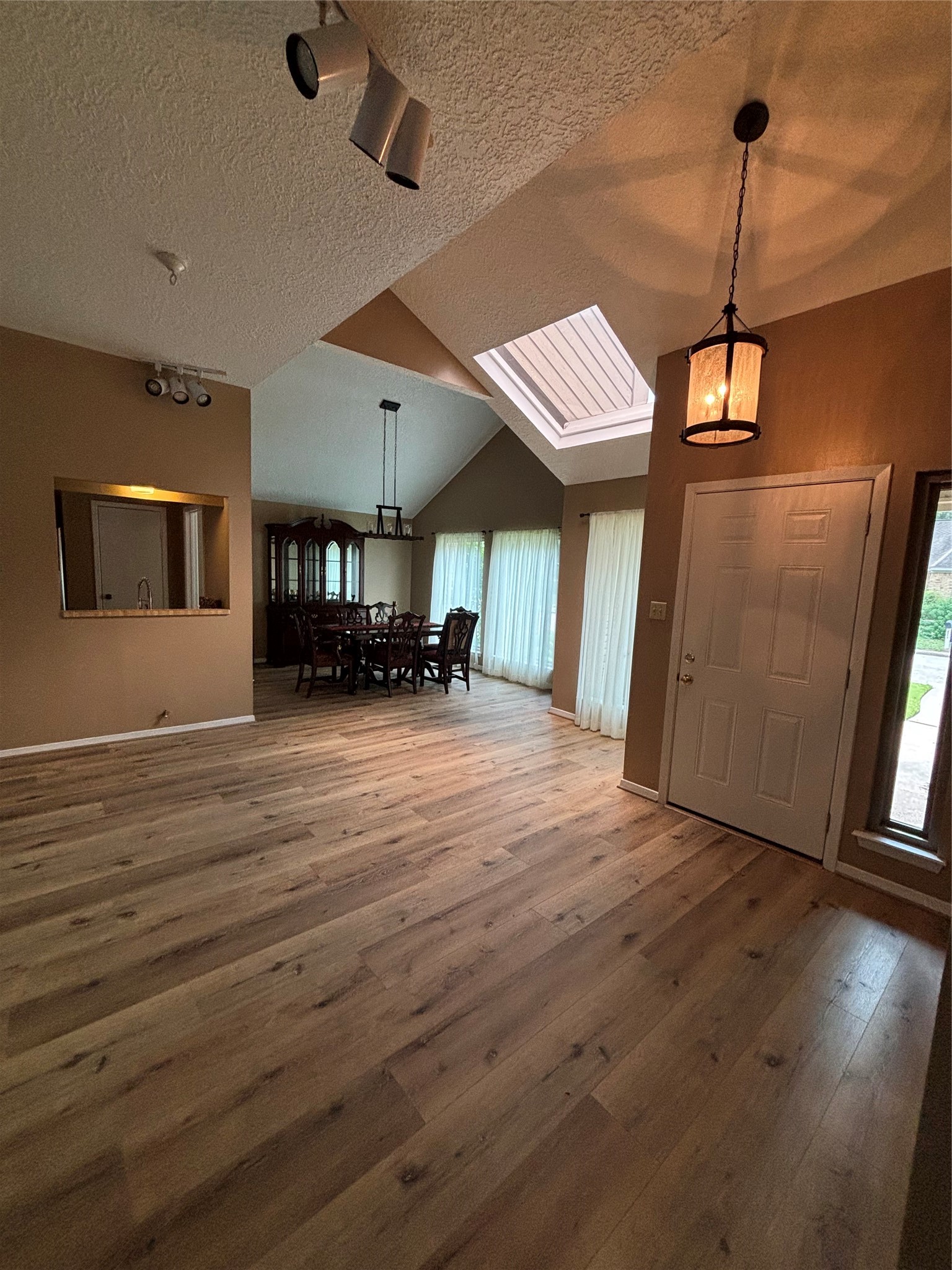 15702 Oxenford Drive Property Photo 6