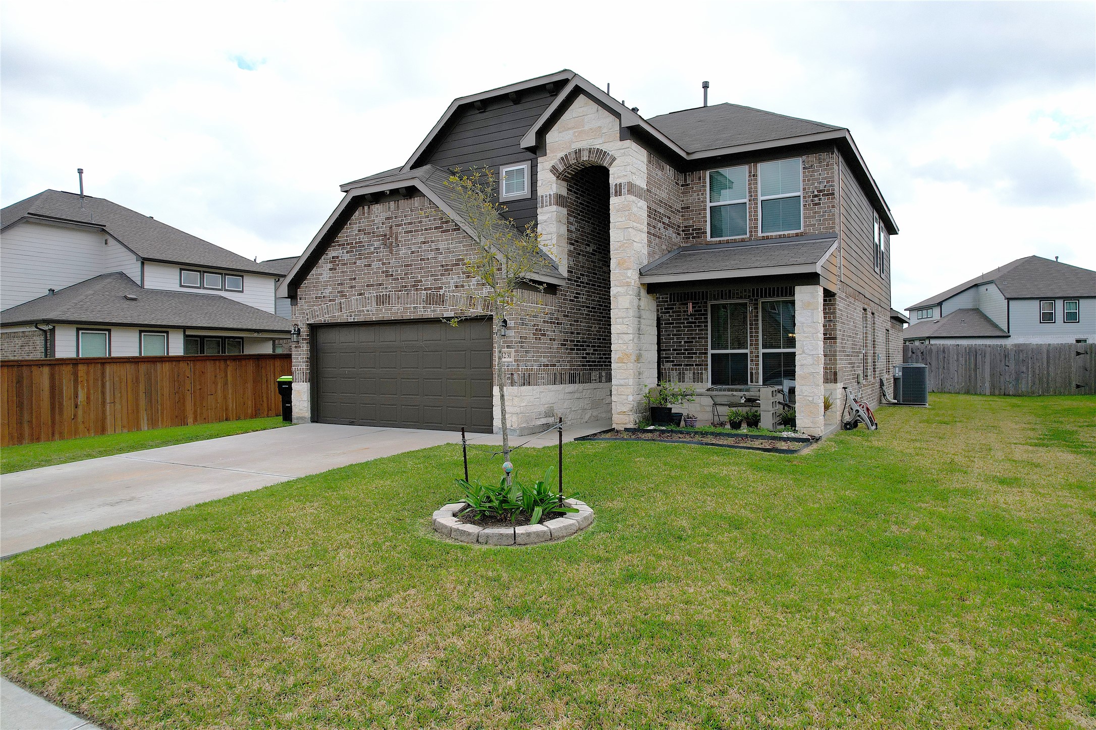 3231 Owl Hollow Drive Property Photo 1