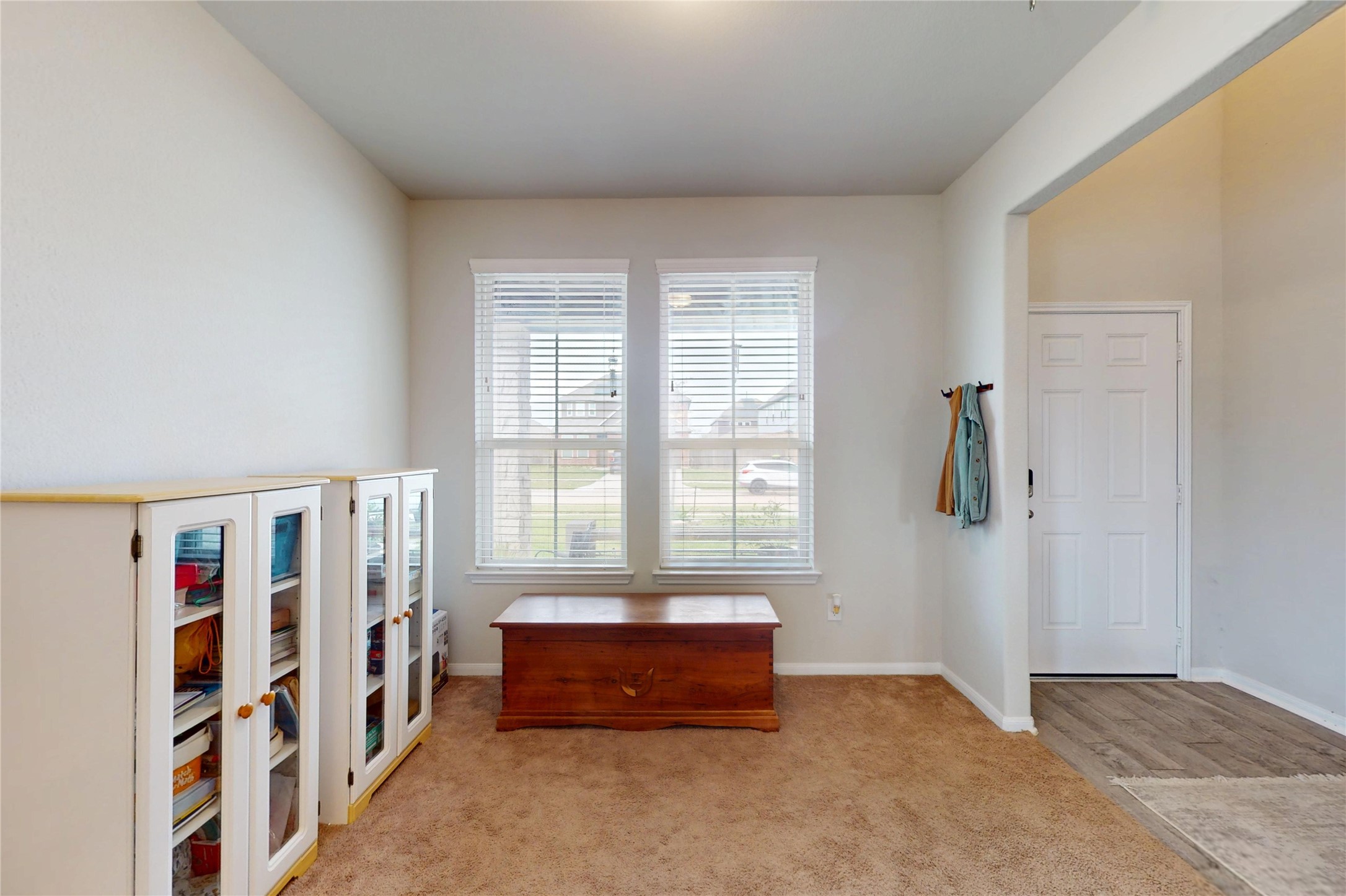 3231 Owl Hollow Drive Property Photo 4