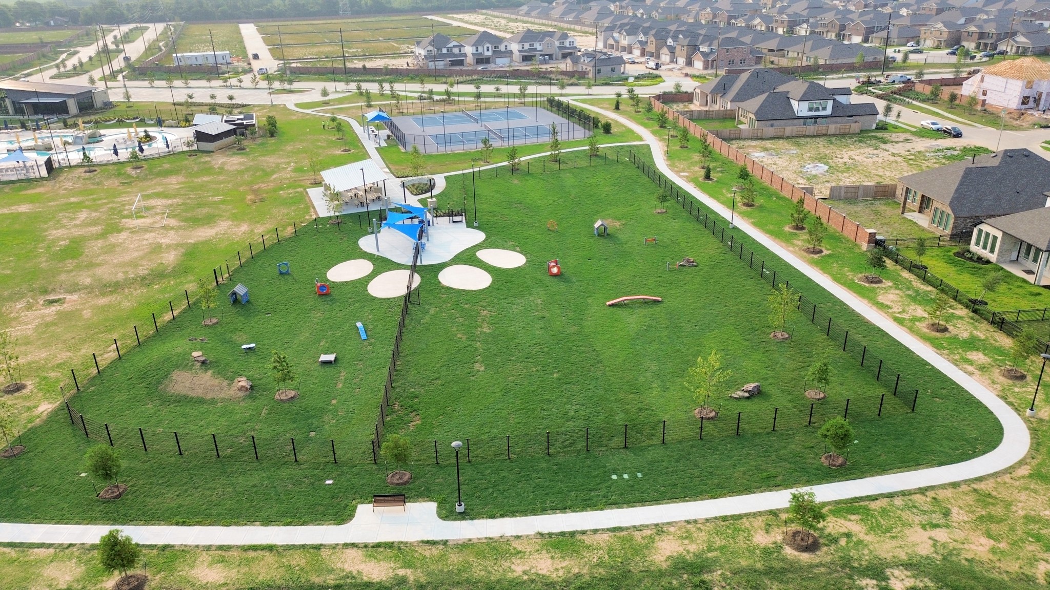 5611 Birchwood Glen Drive Property Photo 5