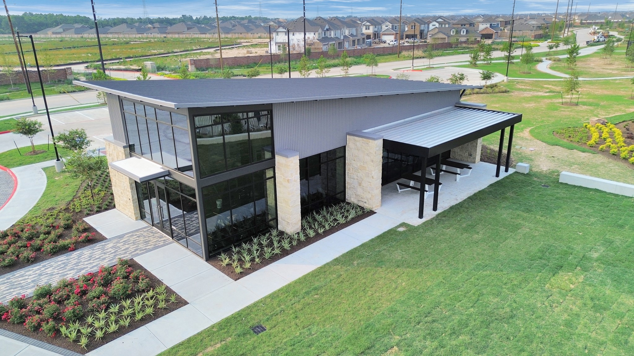 5611 Birchwood Glen Drive Property Photo 15