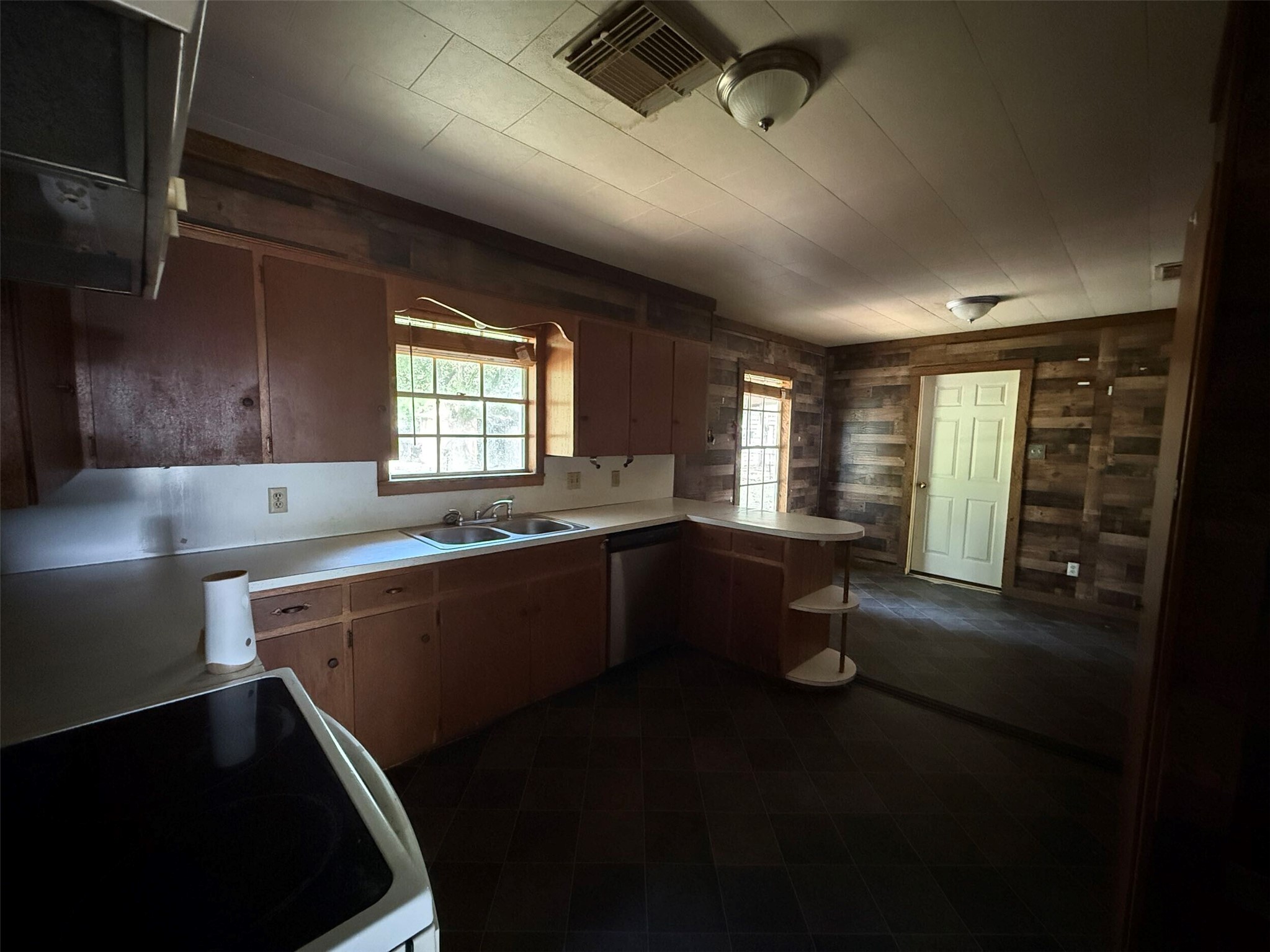 637 S Meyer Street Property Photo 1