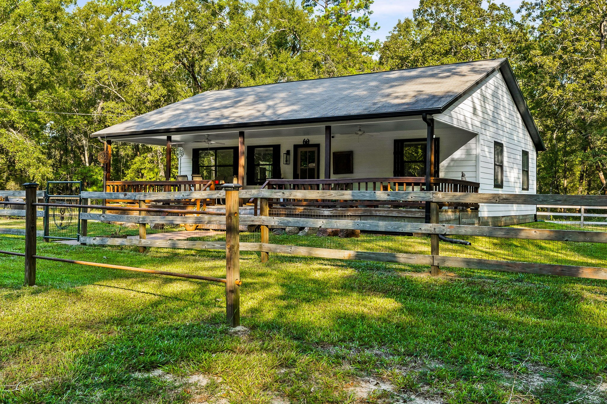 834 County Road Property Photo 1