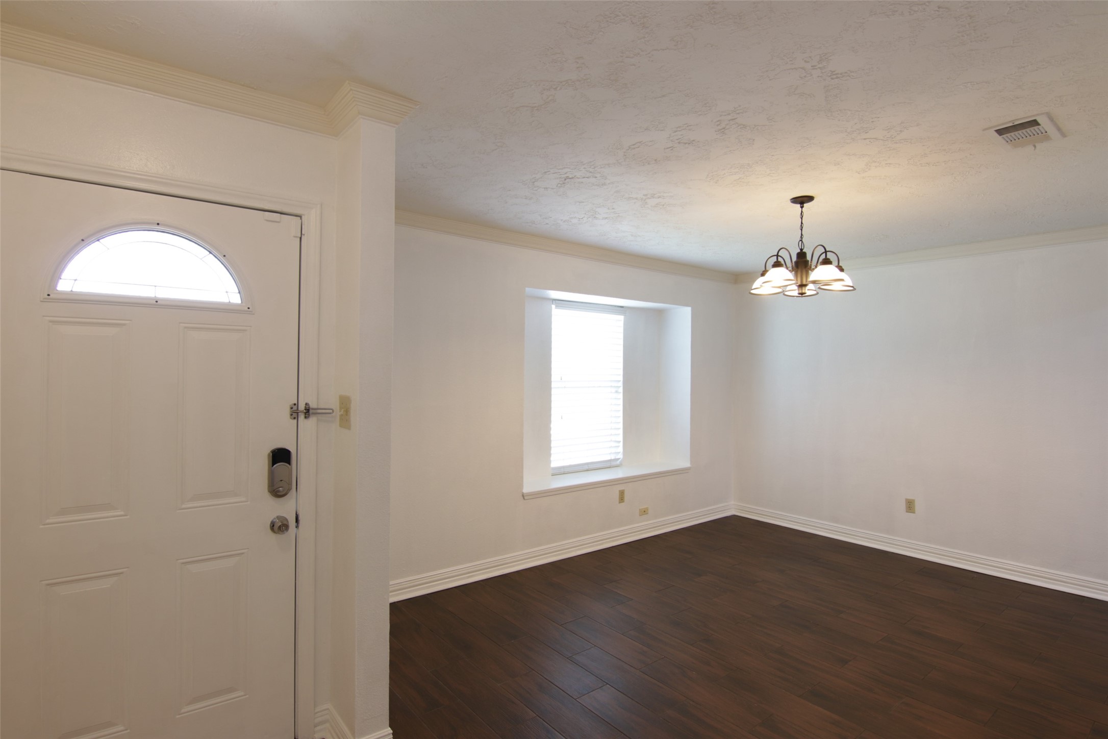 10402 Long River Drive Property Photo 3