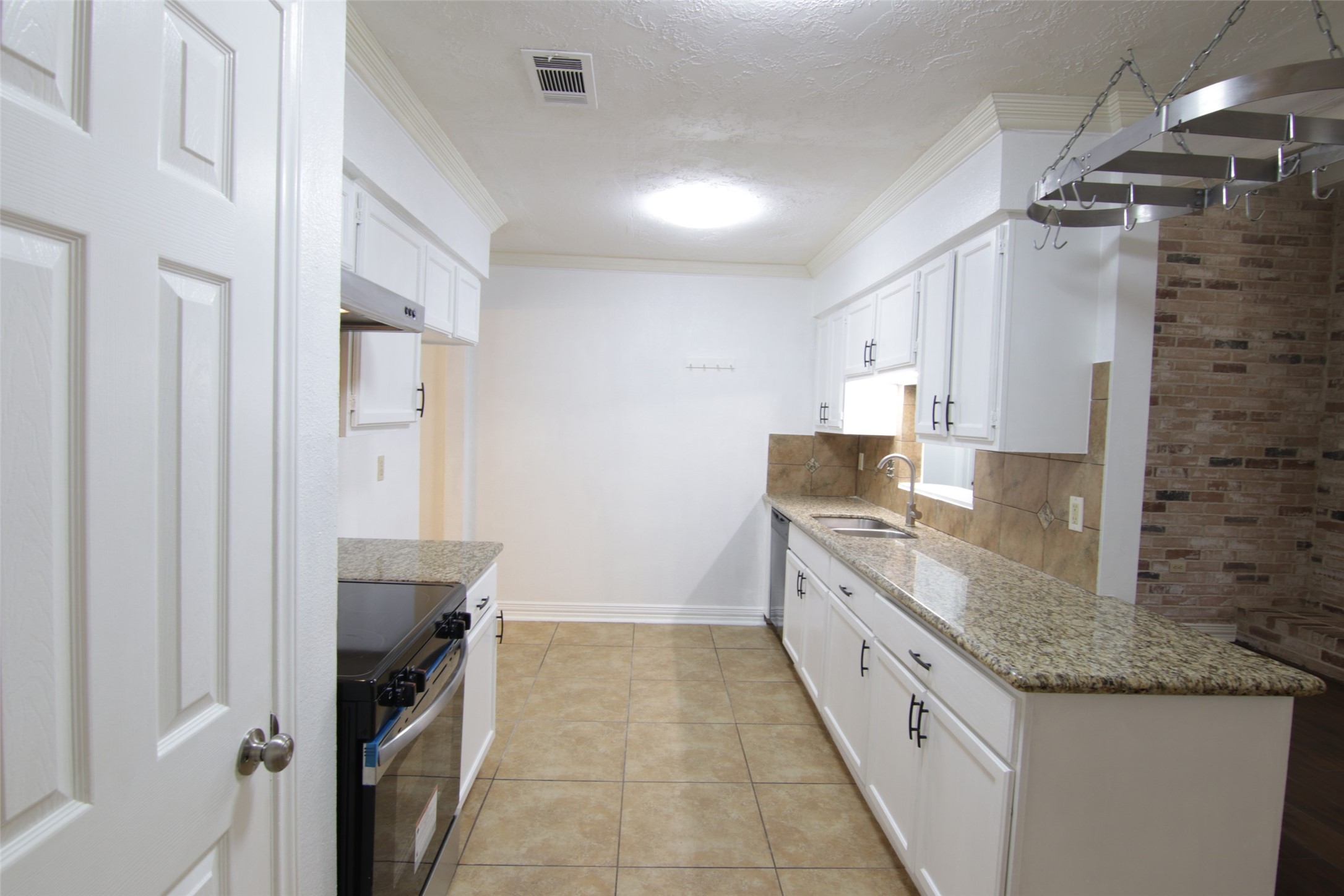 10402 Long River Drive Property Photo 8