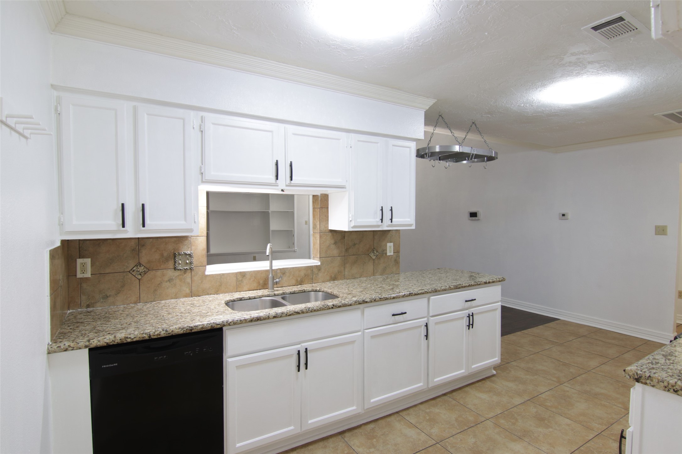10402 Long River Drive Property Photo 9