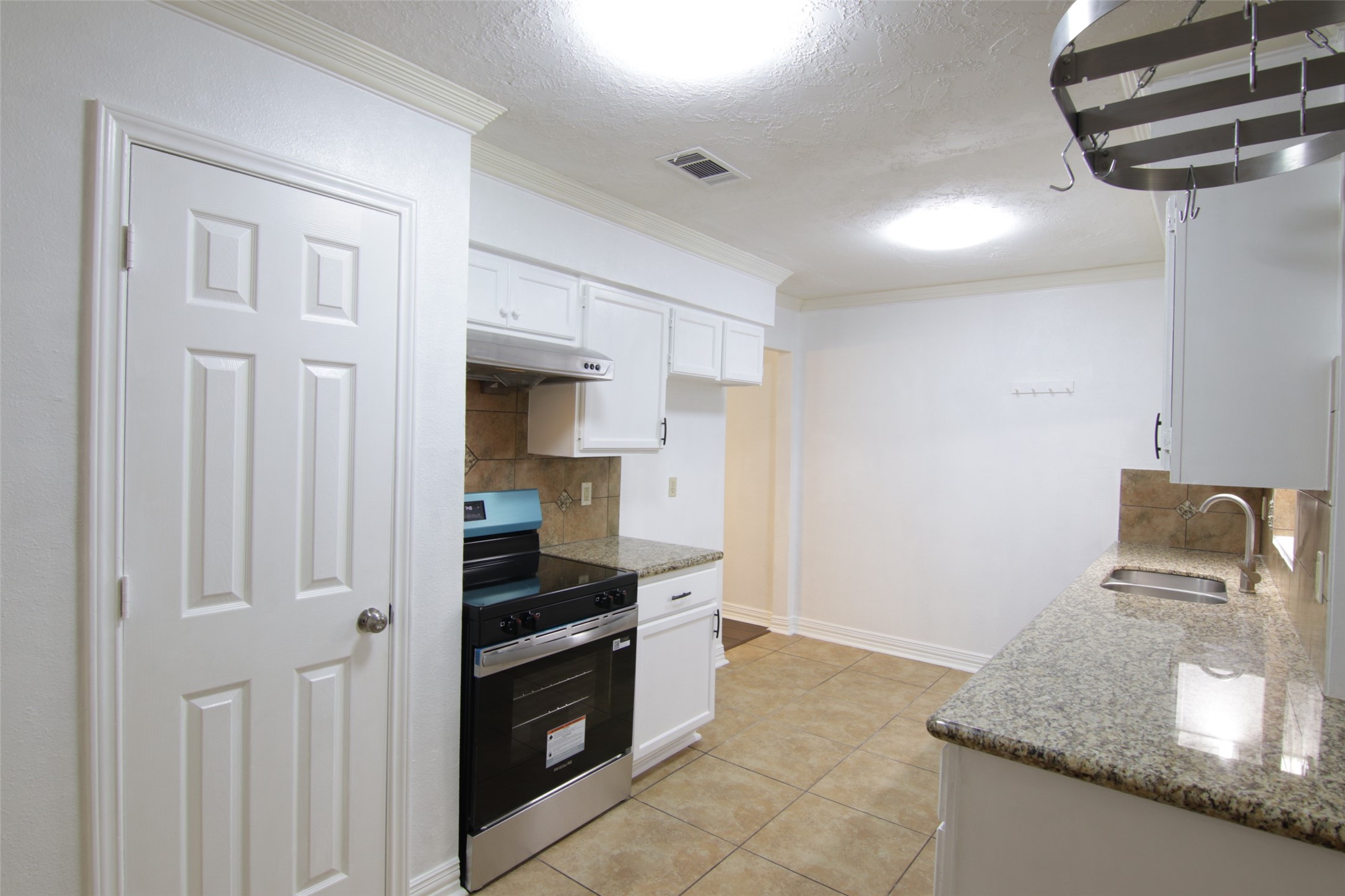 10402 Long River Drive Property Photo 11