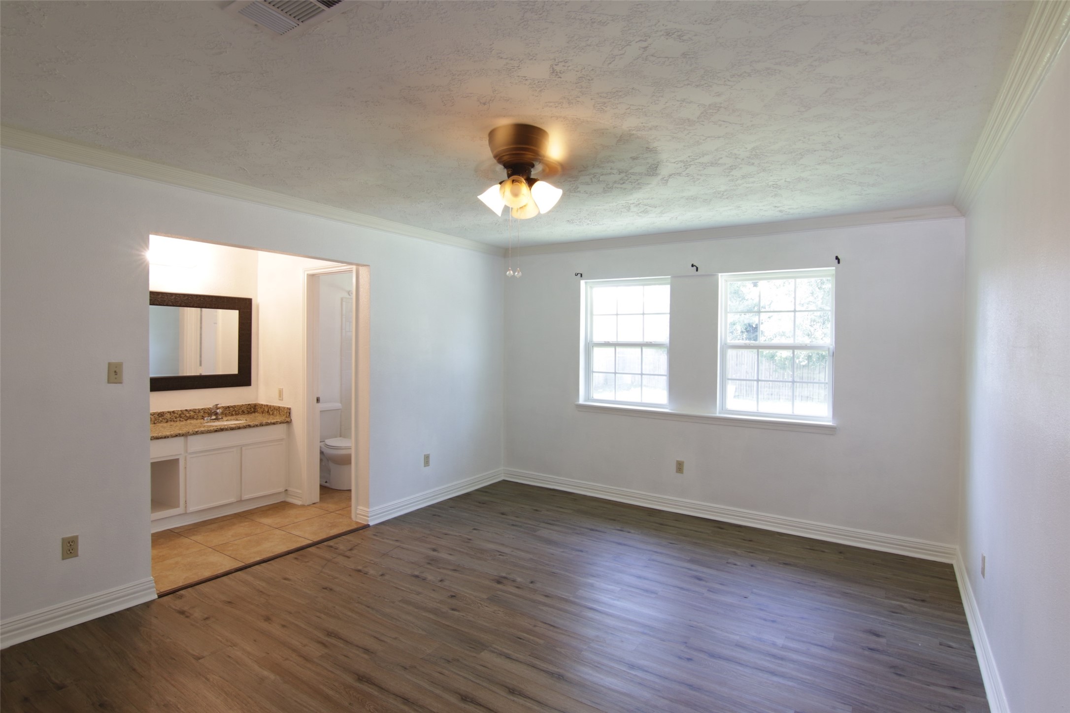 10402 Long River Drive Property Photo 12