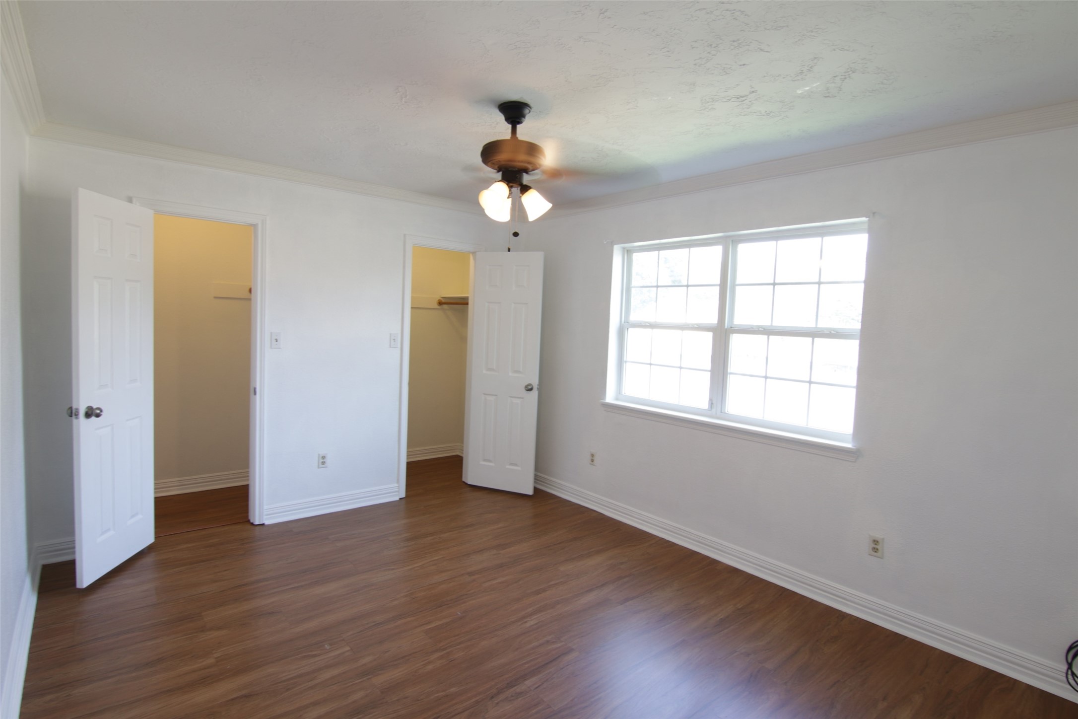 10402 Long River Drive Property Photo 15