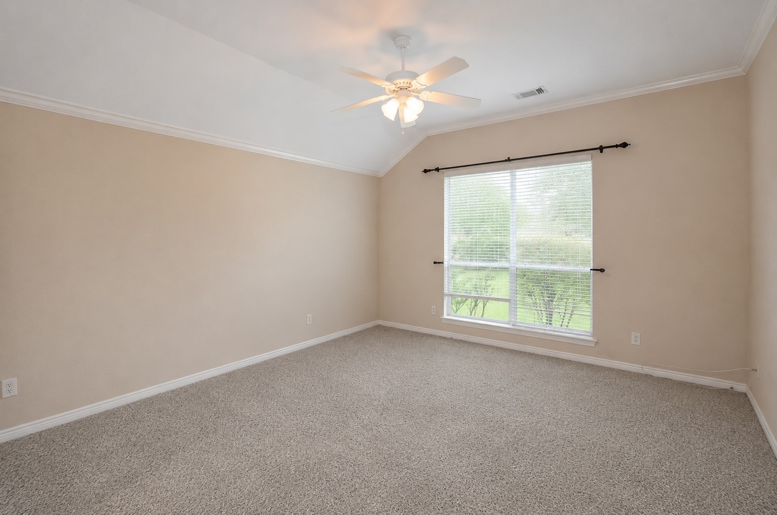 21427 Willow Glade Drive Property Photo 13