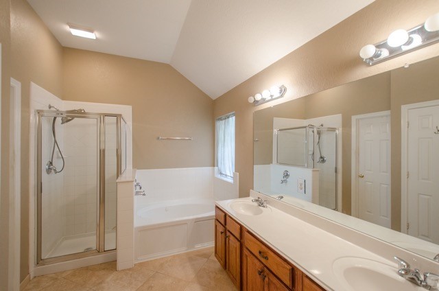 21427 Willow Glade Drive Property Photo 15
