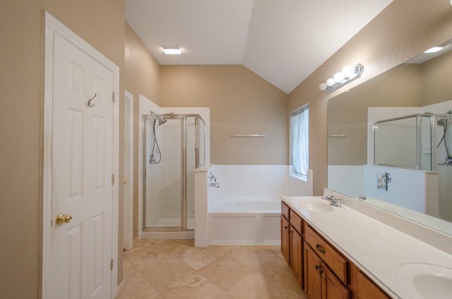 21427 Willow Glade Drive Property Photo 16