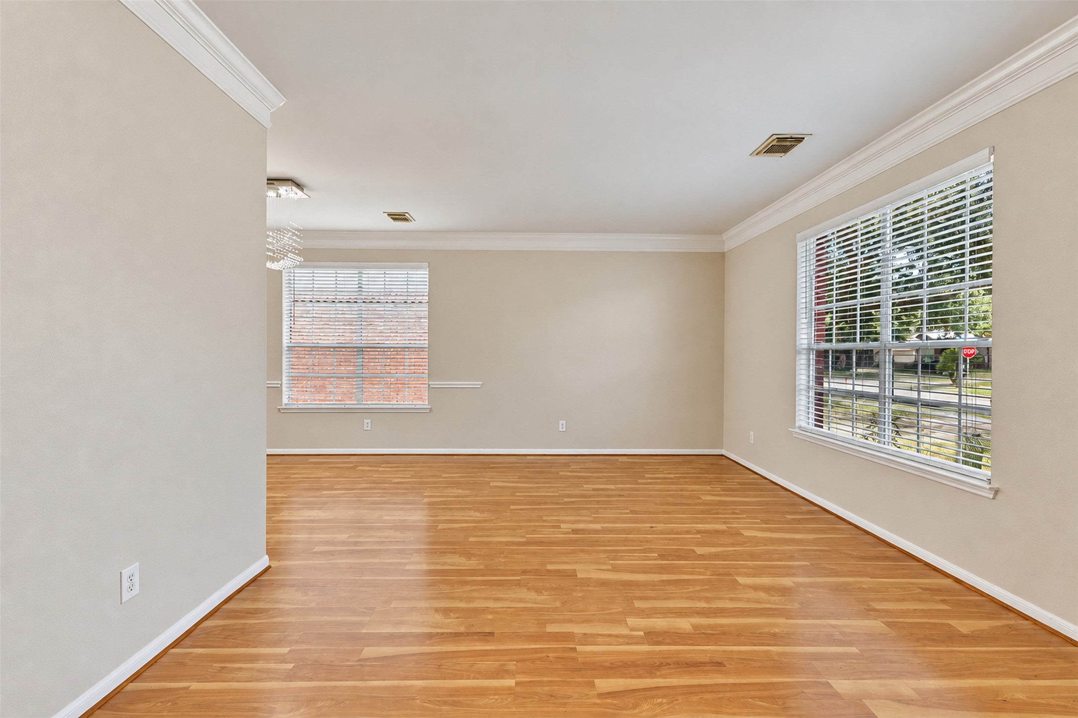 5406 Linden Grove Court Property Photo 8