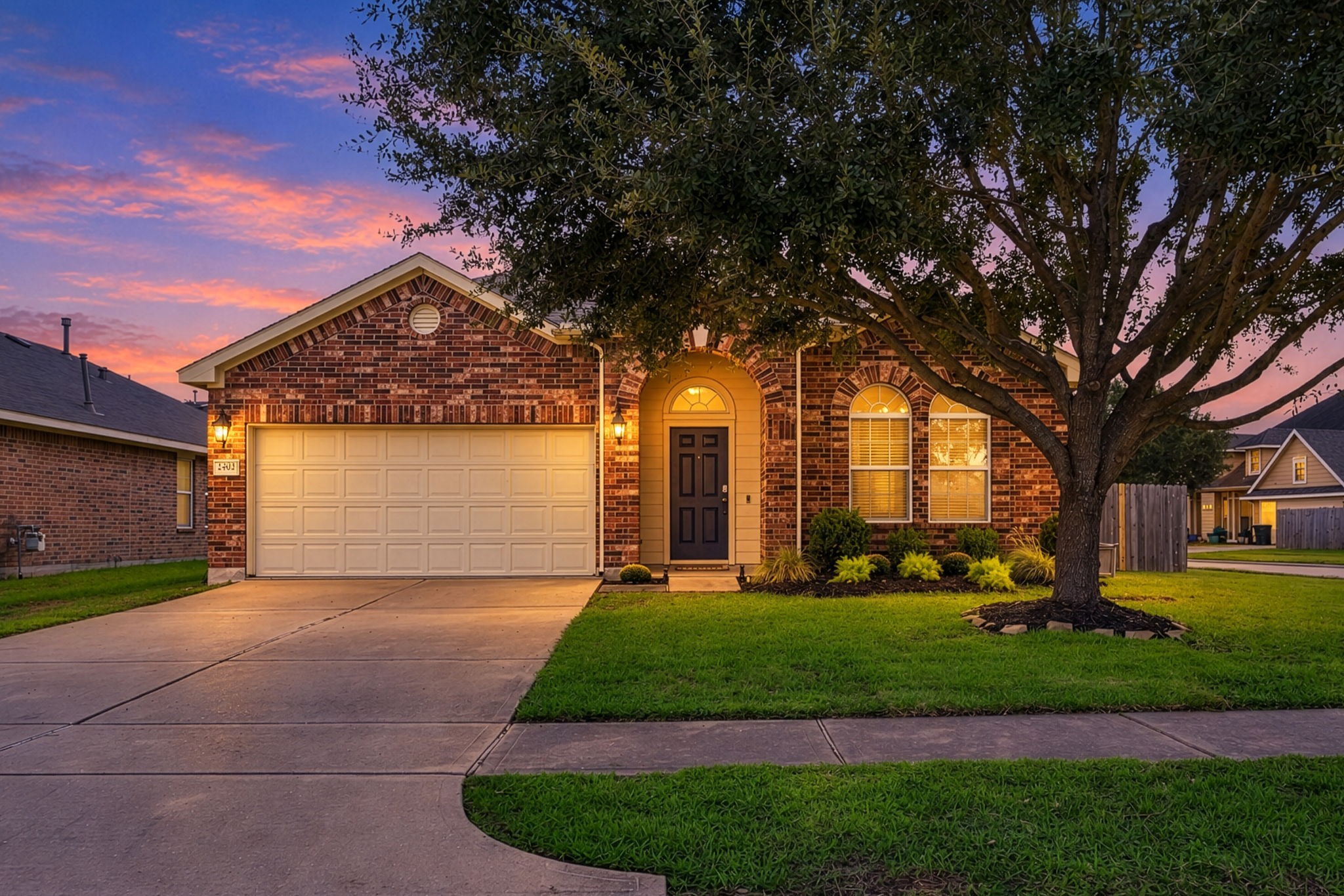 2402 Blue Reef Drive Property Photo 1