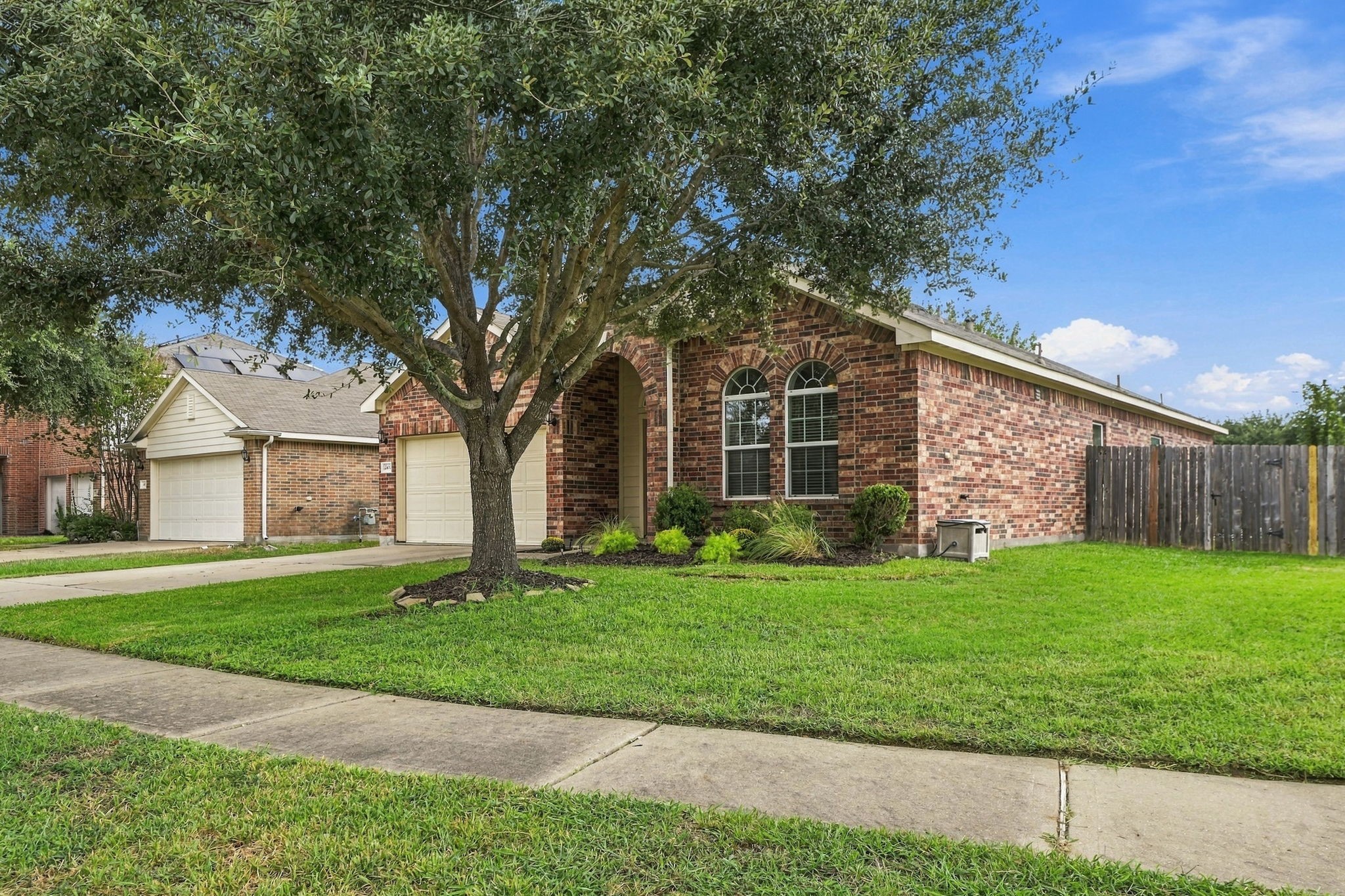 2402 Blue Reef Drive Property Photo 2
