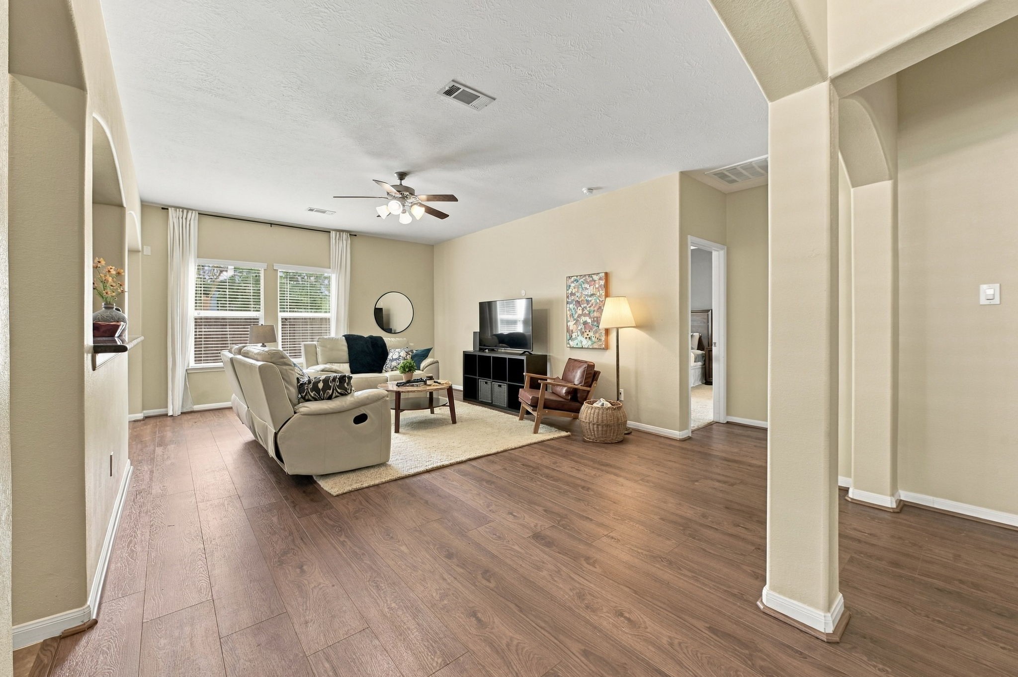 2402 Blue Reef Drive Property Photo 8