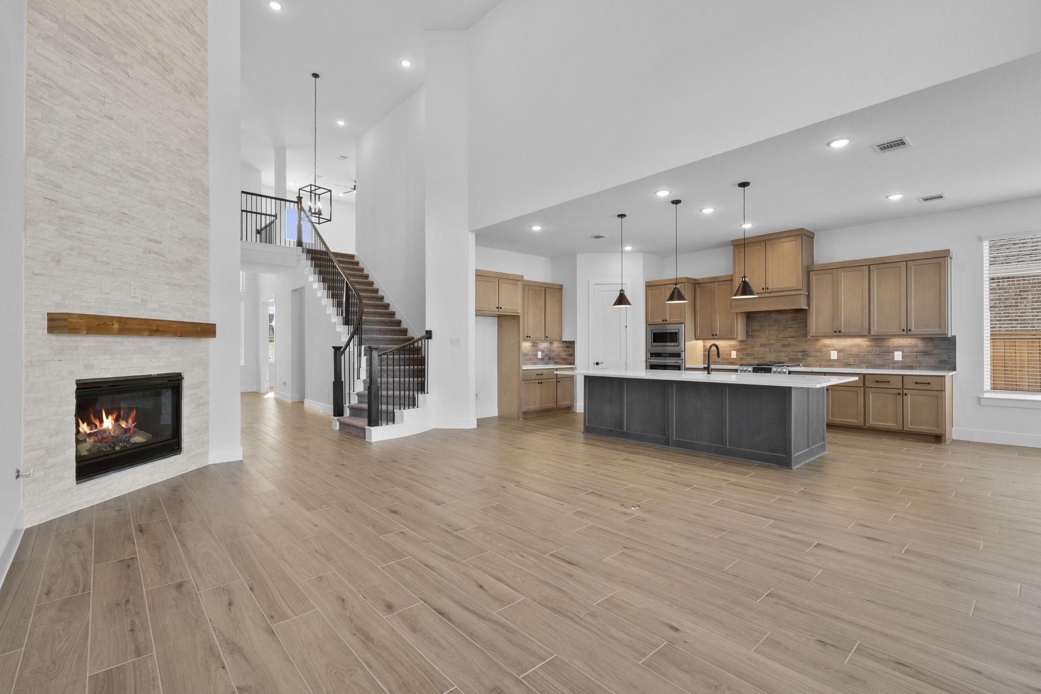 32429 Forktail Lake Drive Property Photo 8