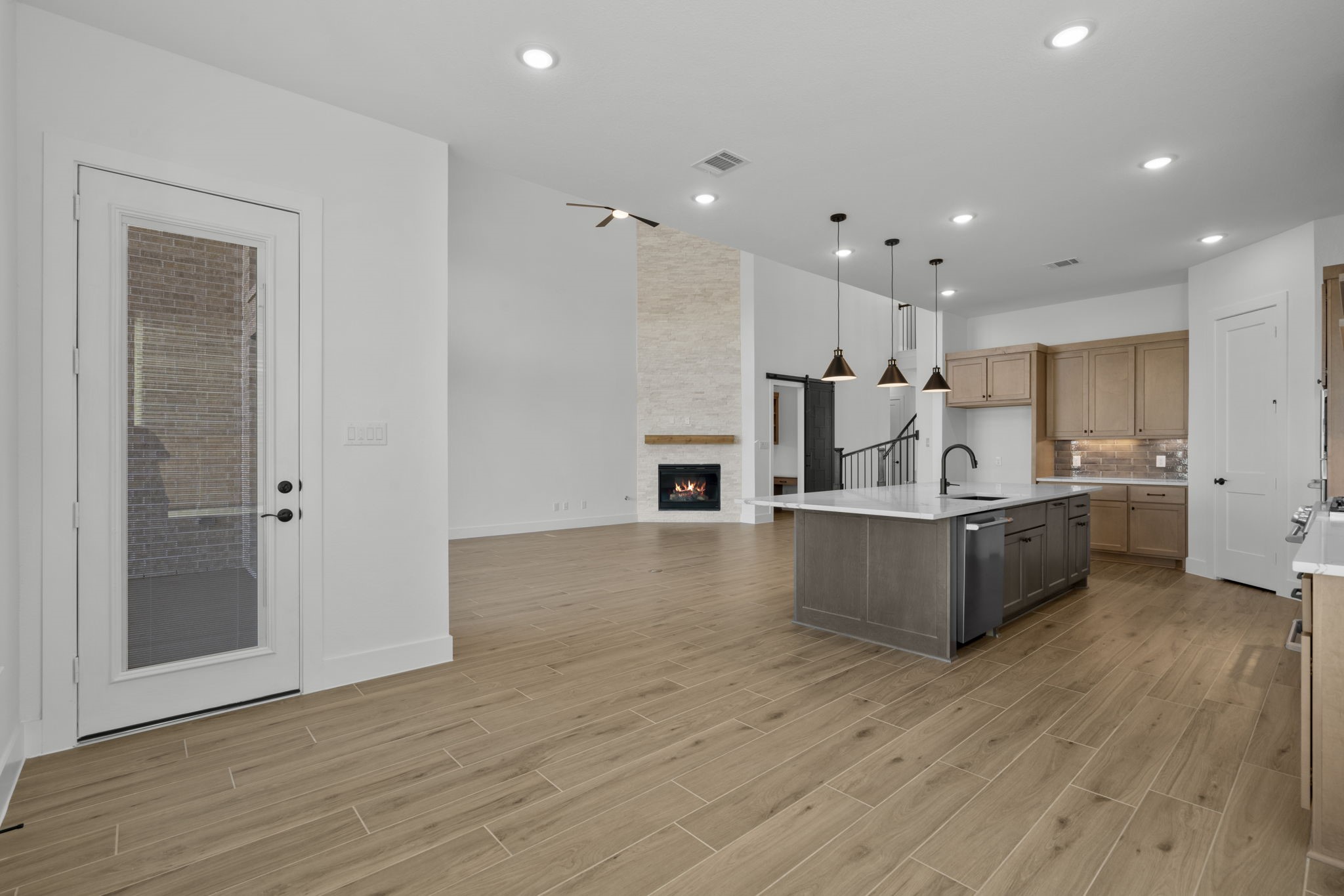 32429 Forktail Lake Drive Property Photo 14