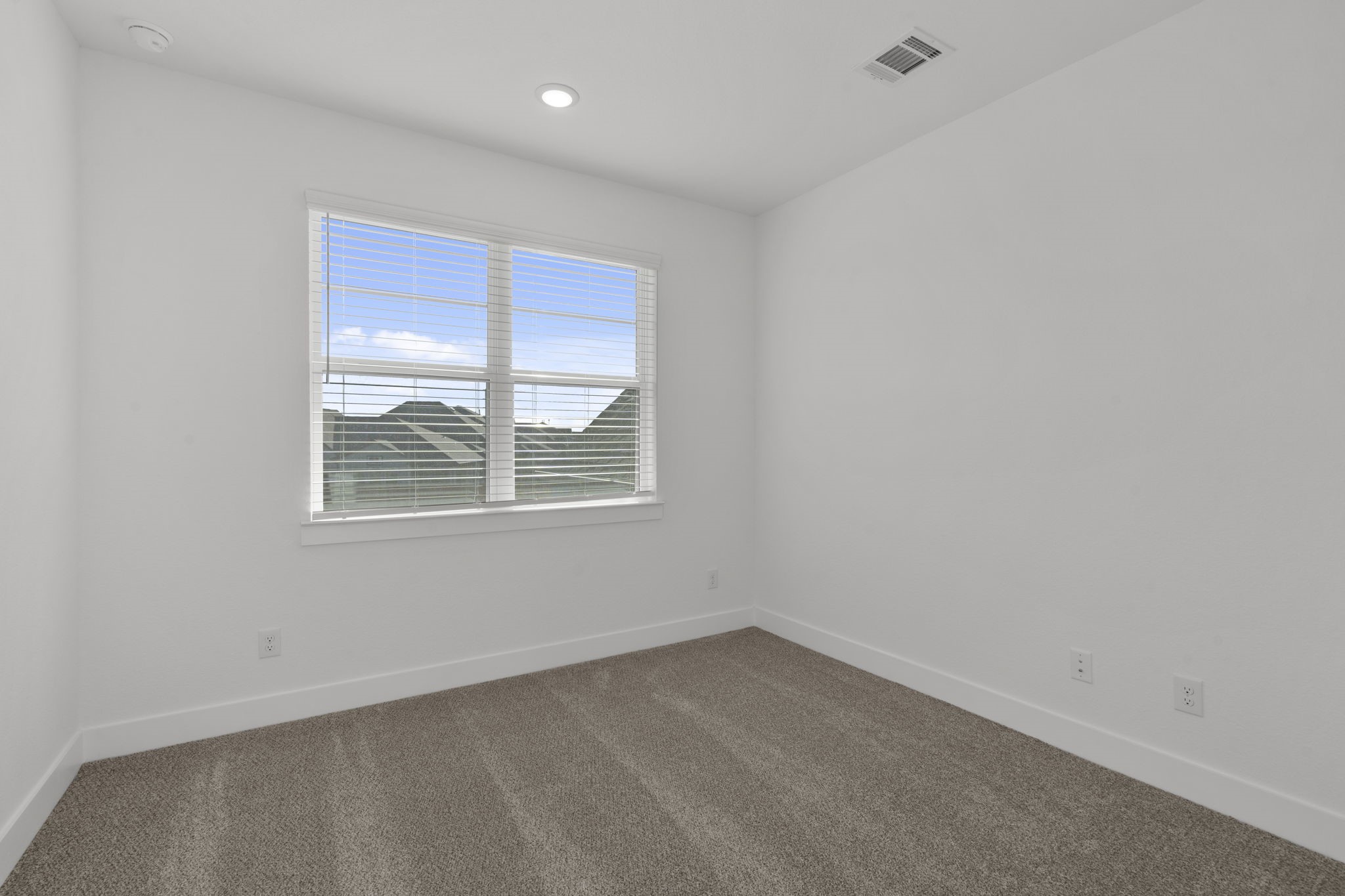 32429 Forktail Lake Drive Property Photo 27