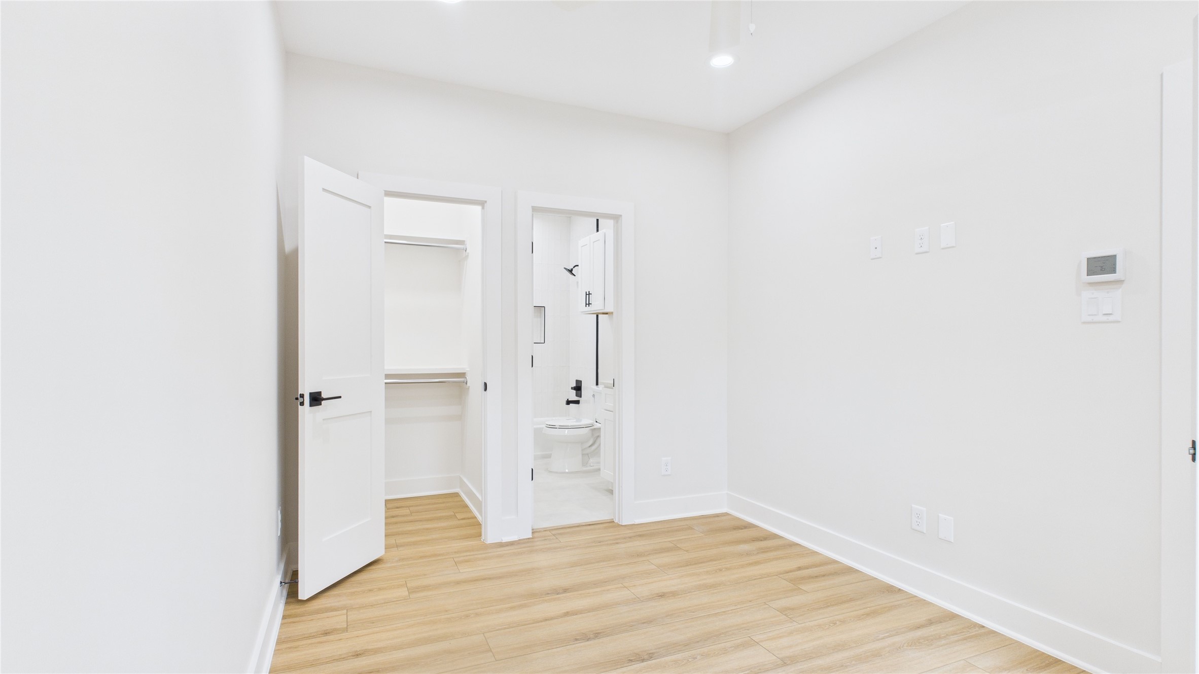 4506 Robertson Property Photo 4