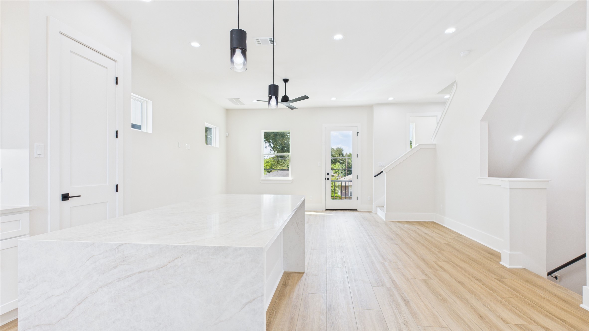4506 Robertson Property Photo 12