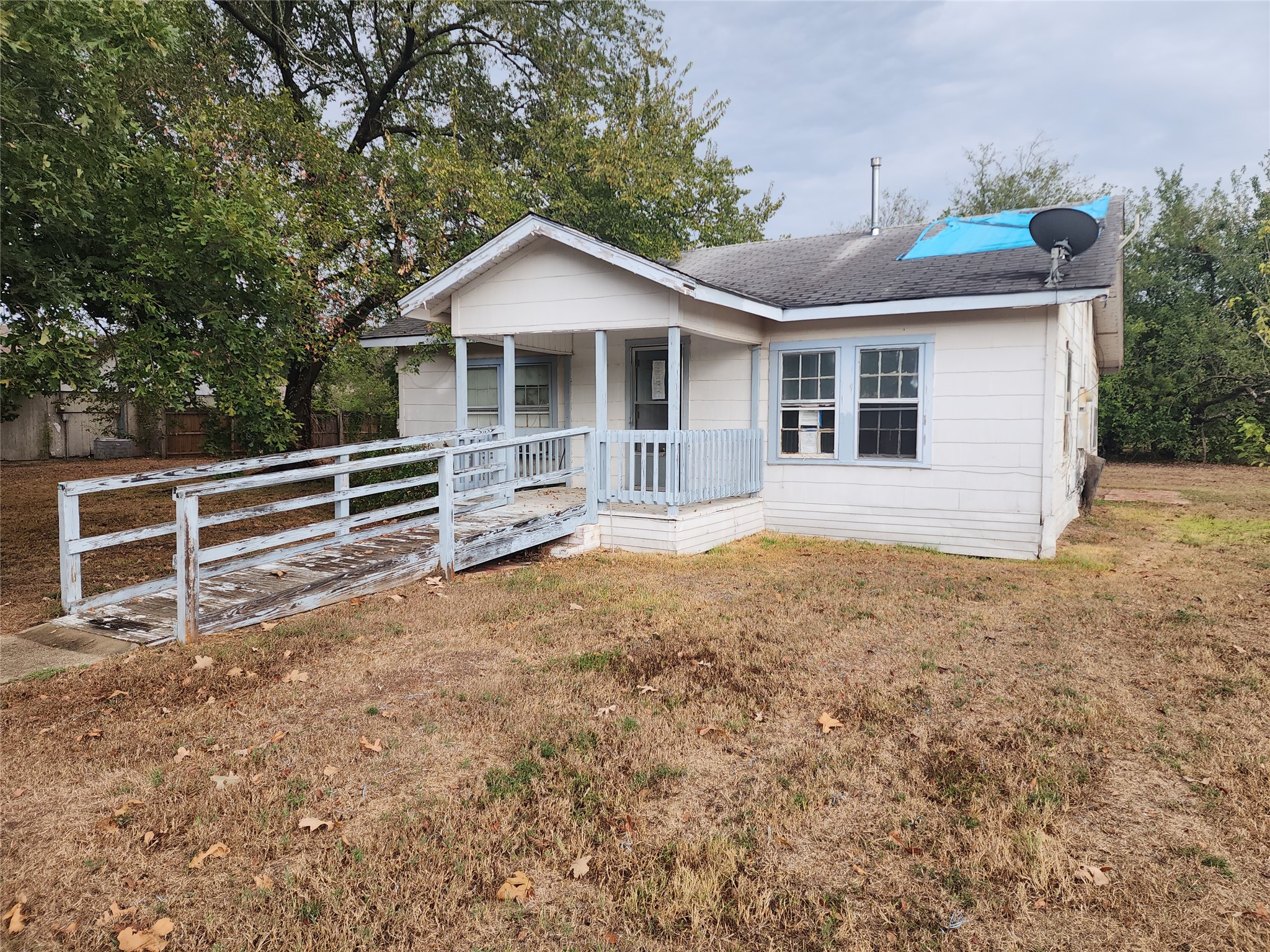 500 E Kezee Property Photo 1