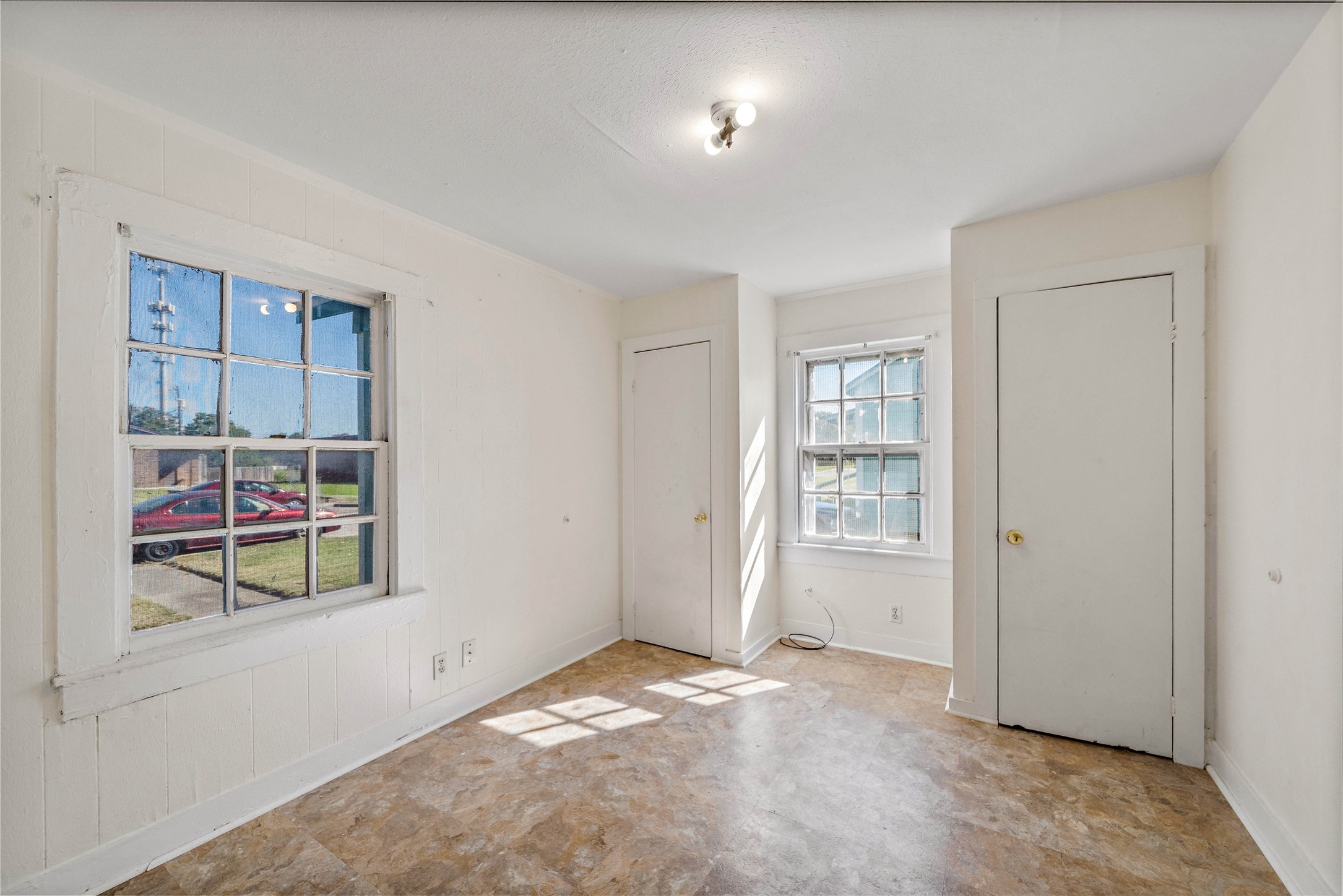 925 4th Avenue N Property Photo 5