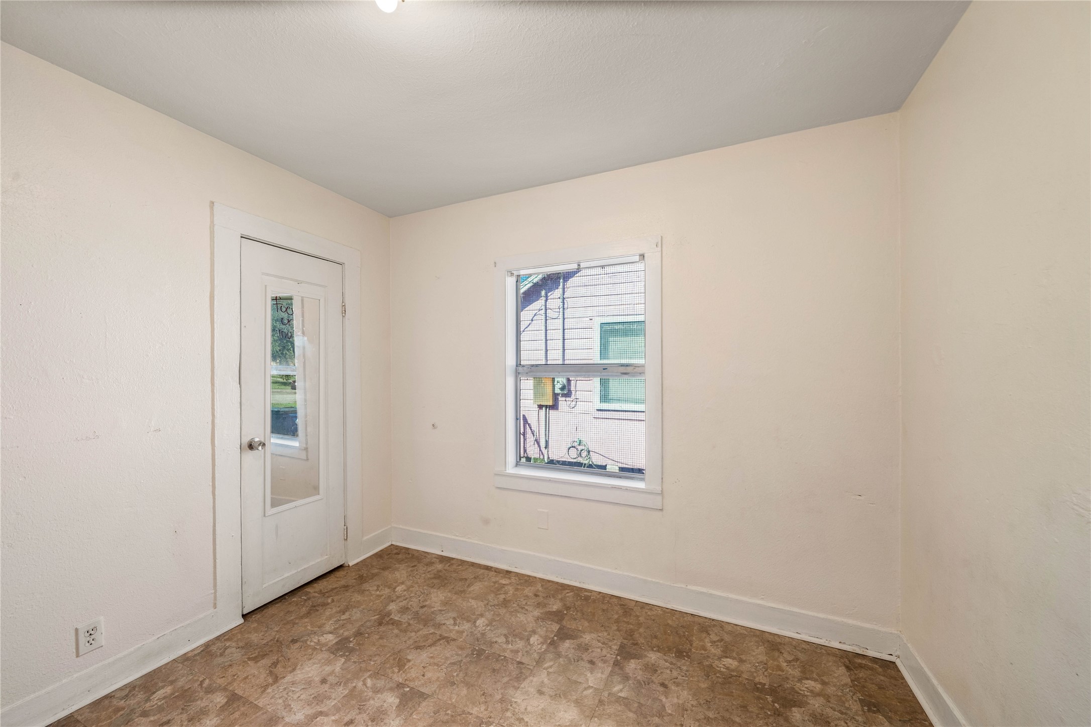 925 4th Avenue N Property Photo 11