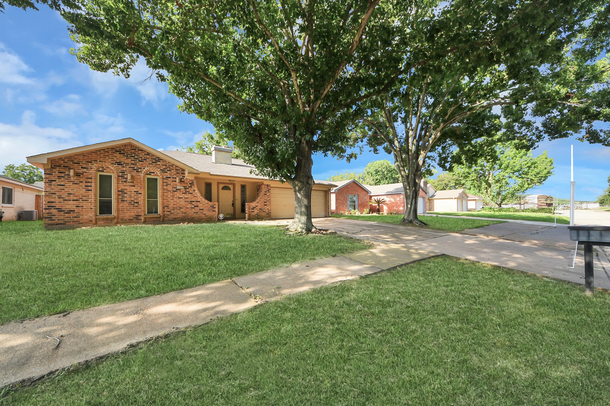 22811 Elkana Deane Lane Property Photo 2
