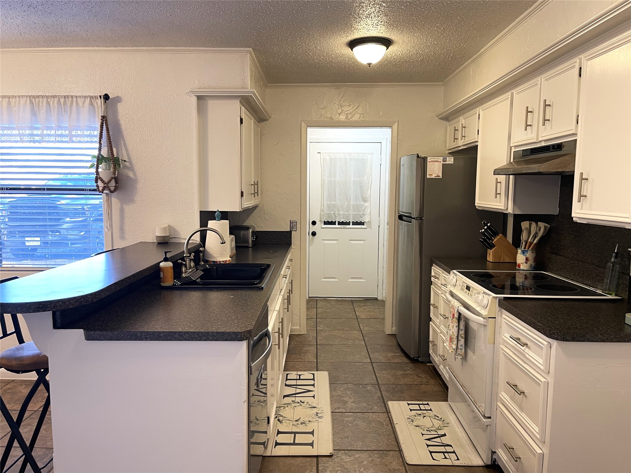 3 Circle Drive Property Photo 8