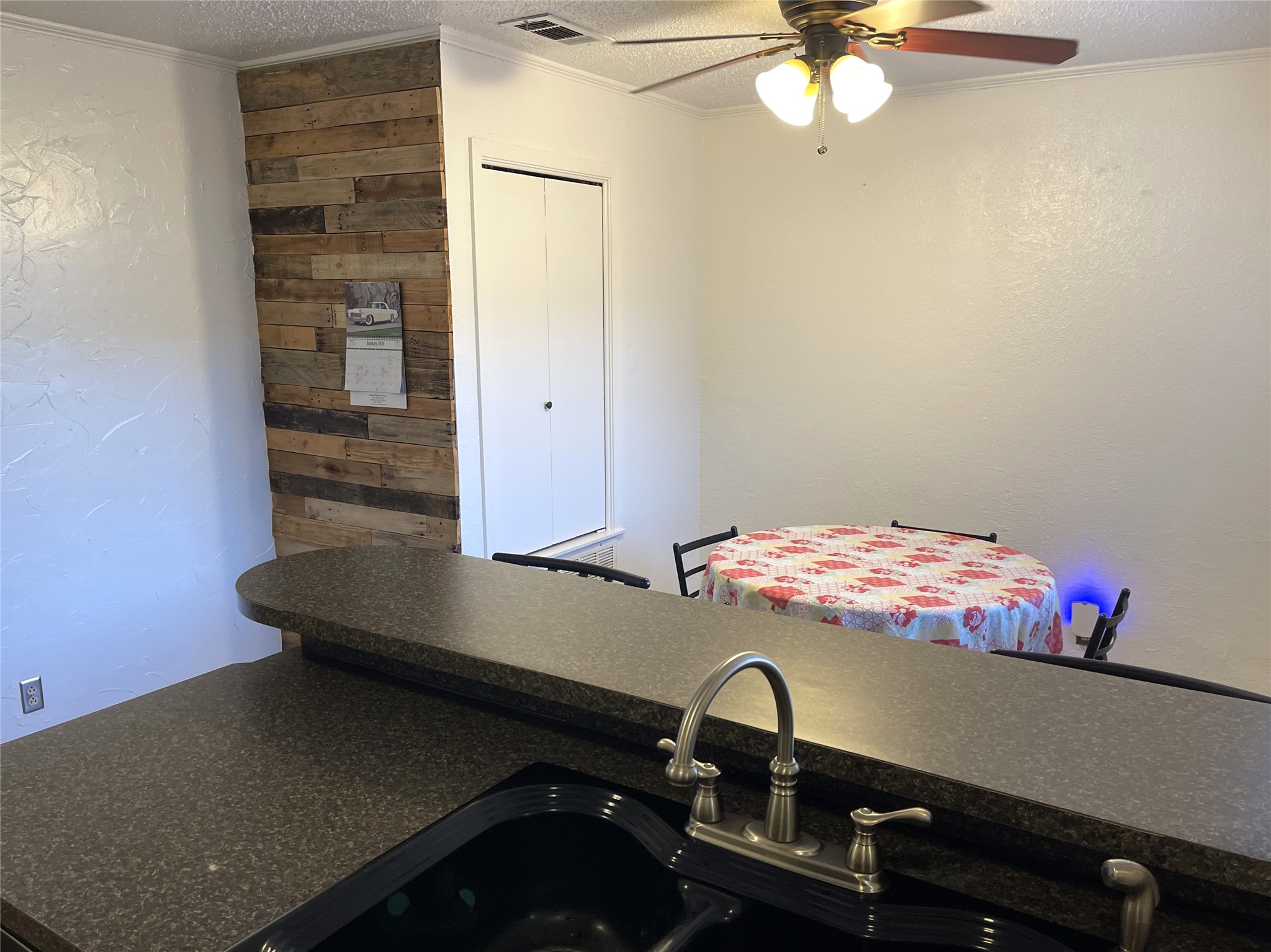 3 Circle Drive Property Photo 11