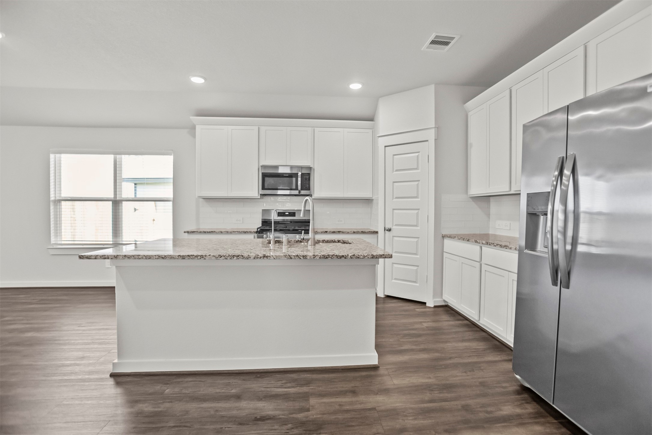 30290 Kingston Heath Drive Property Photo 4