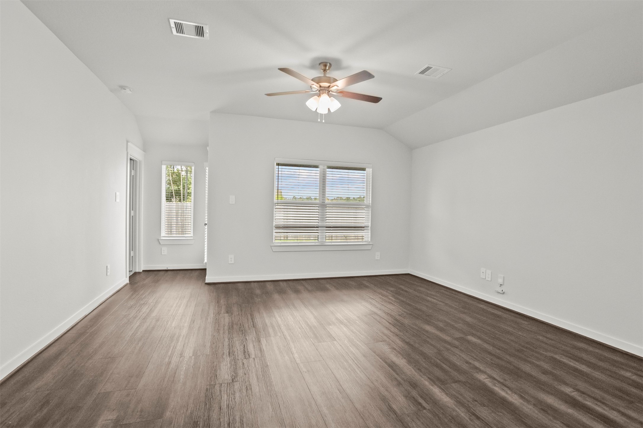 30290 Kingston Heath Drive Property Photo 9