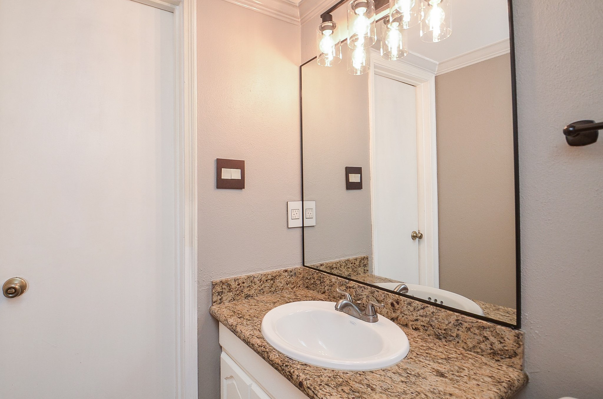 850 Threadneedle Street 75 Property Photo 19