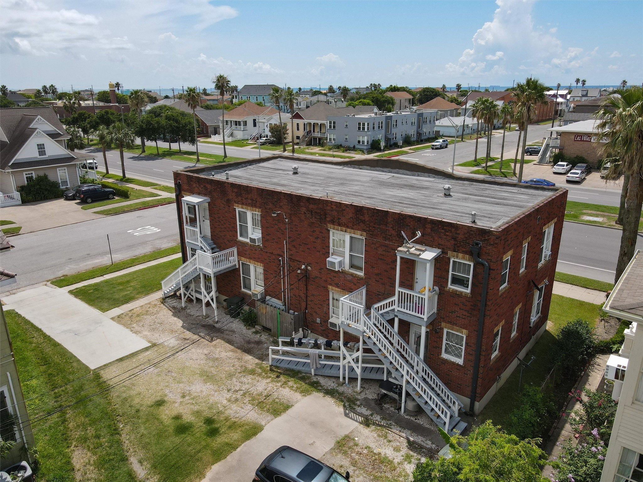 1108 Broadway Street Property Photo 3