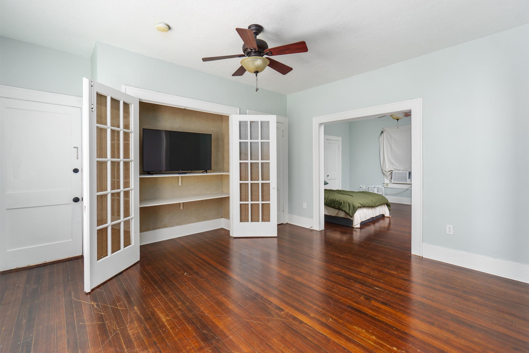 1108 Broadway Street Property Photo 17