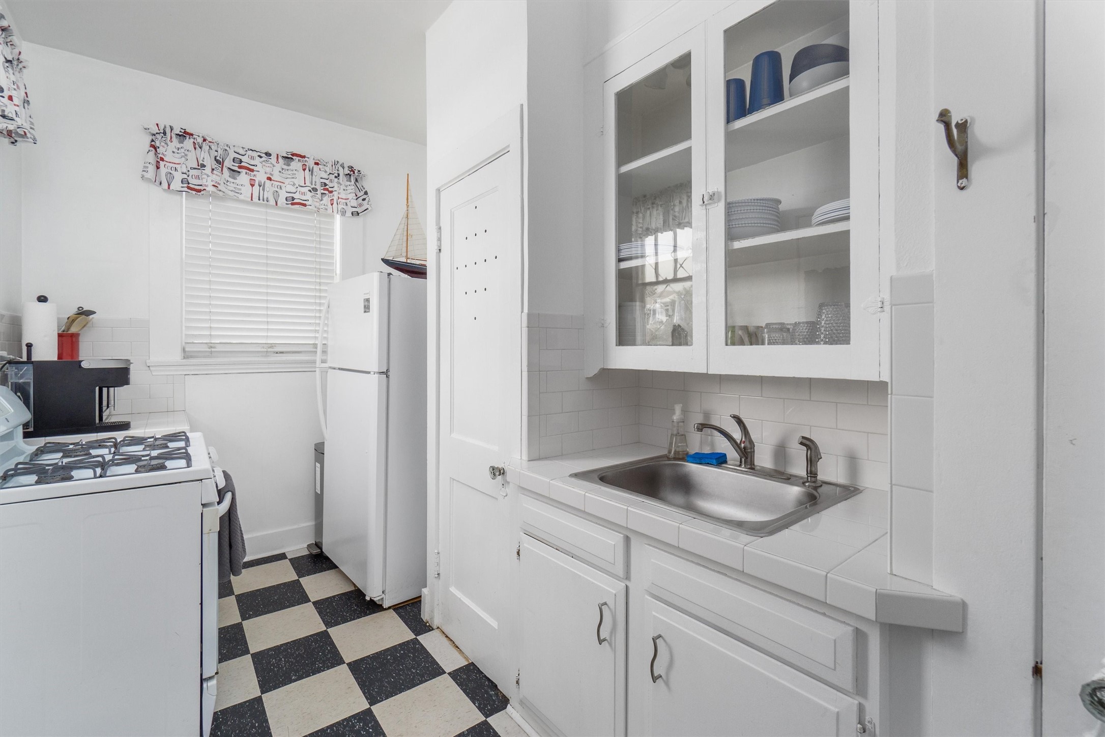 1108 Broadway Street Property Photo 20