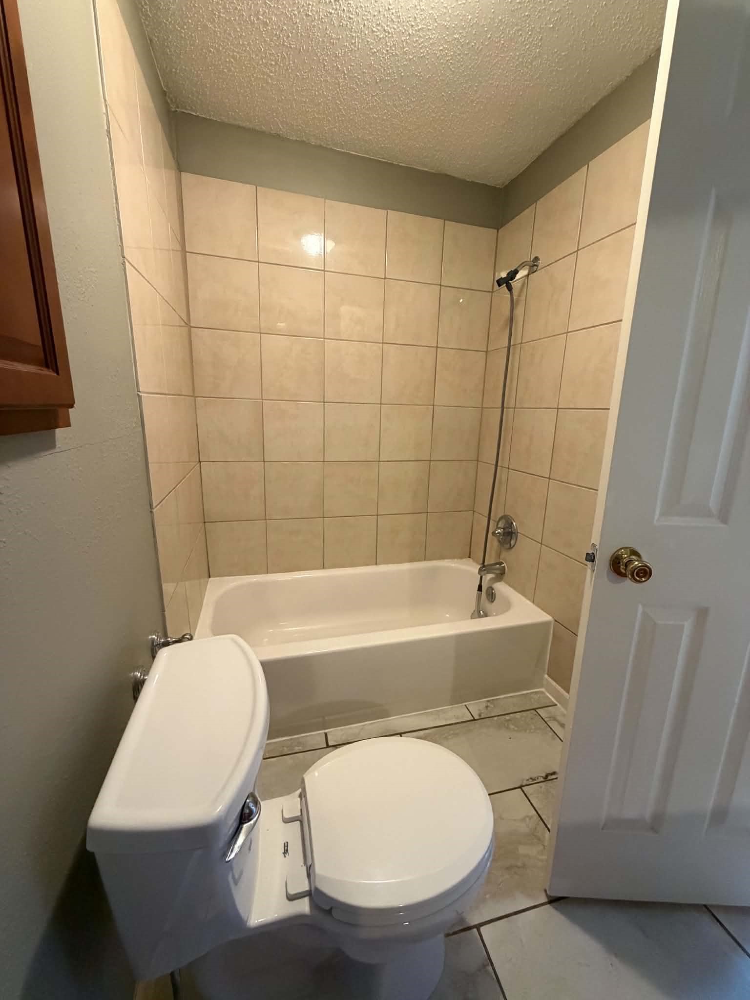 1709 Avenue L Up Property Photo 14
