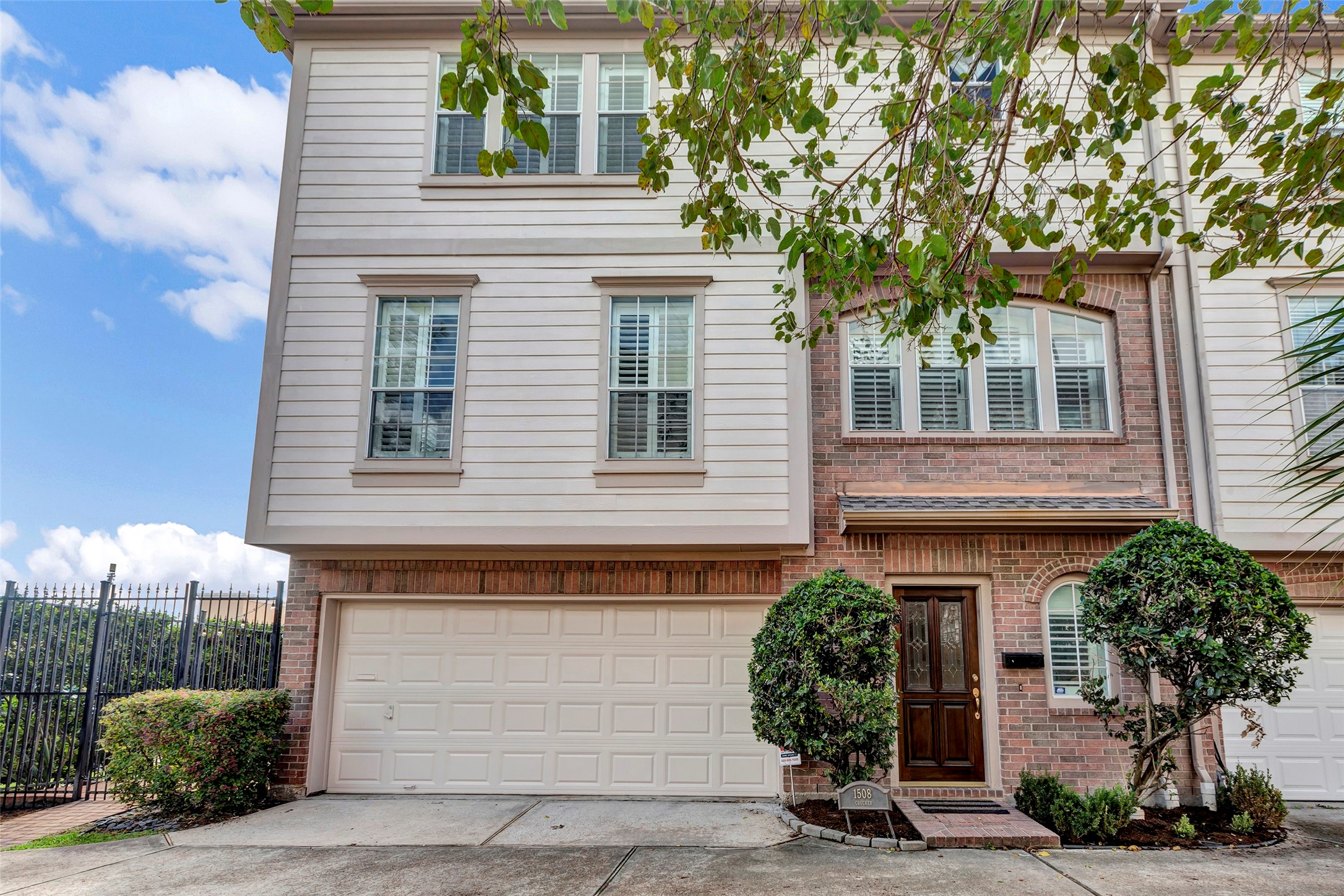 1508 Crocker Street Property Photo 1
