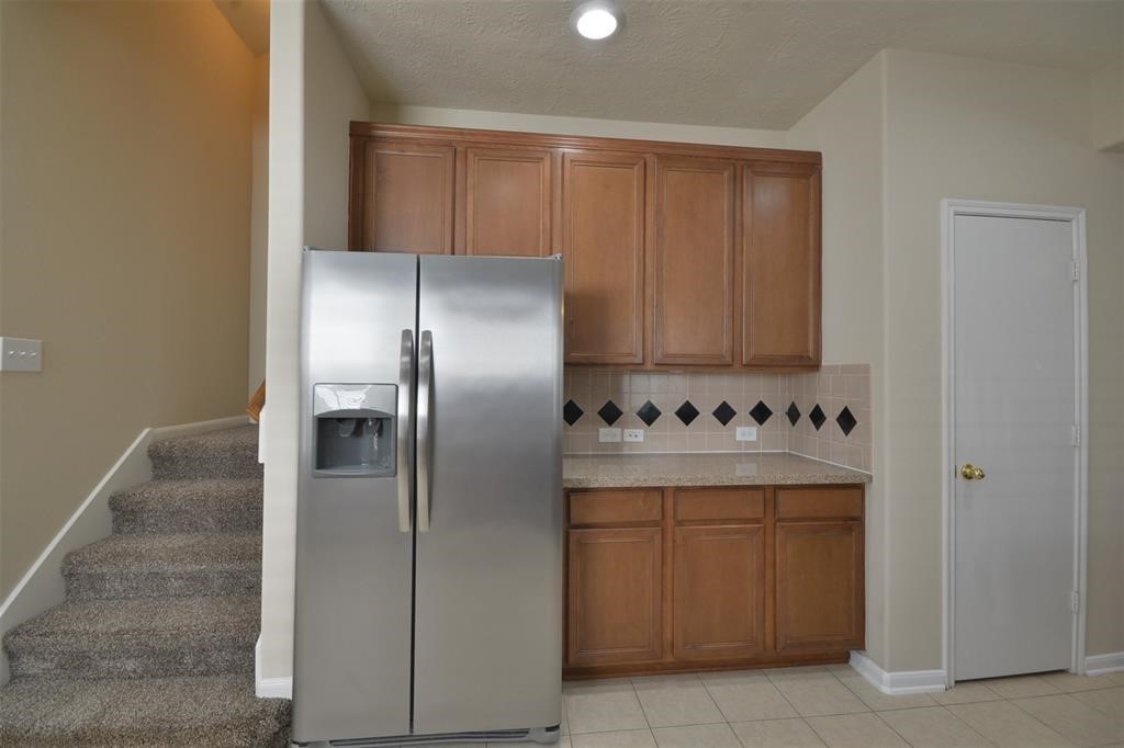 17210 Mitchell Pass Lane Property Photo 3