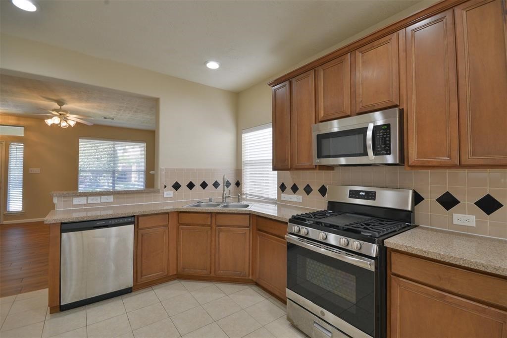 17210 Mitchell Pass Lane Property Photo 4