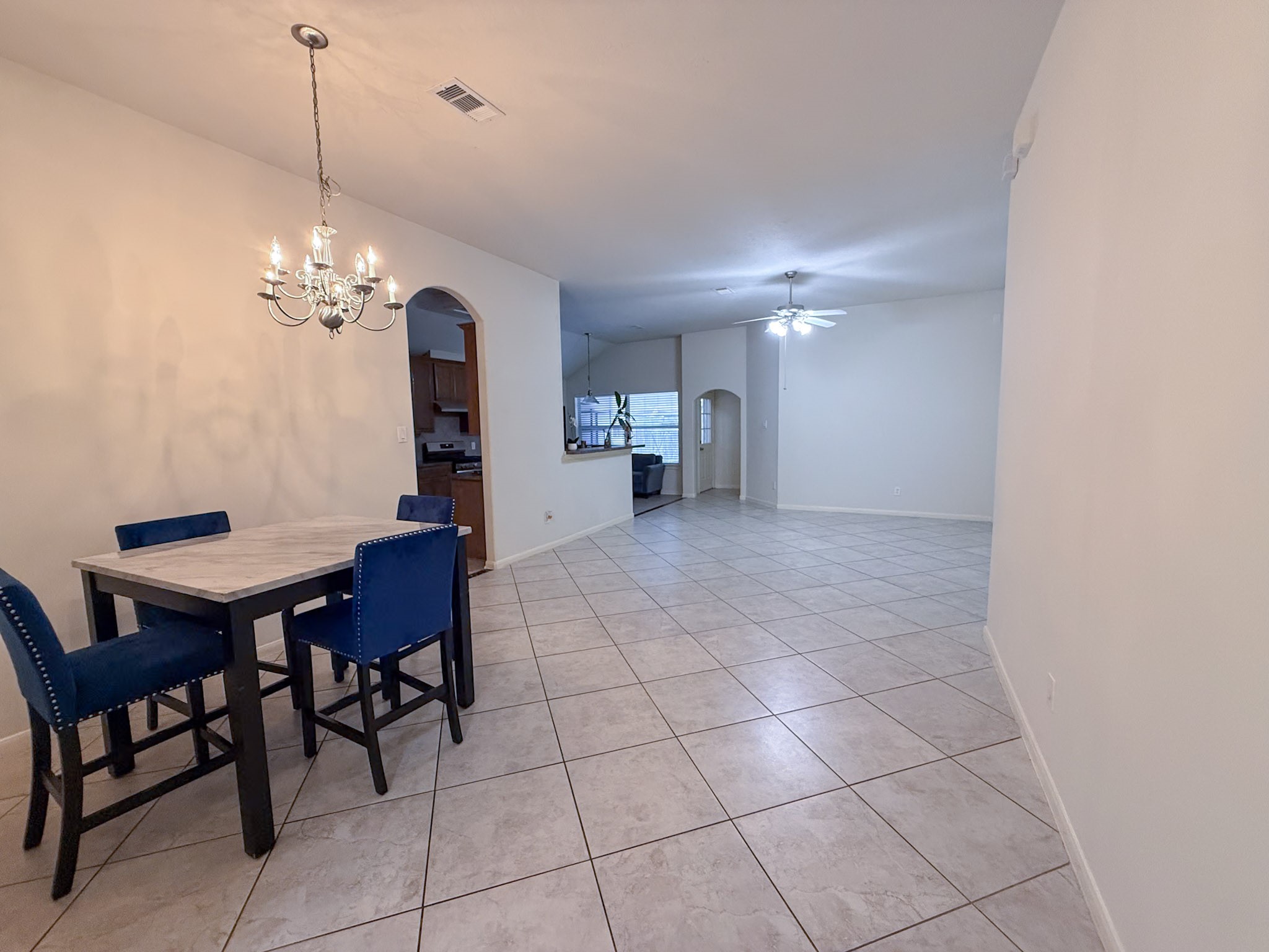 8027 Daylilly Creek Drive Property Photo 4