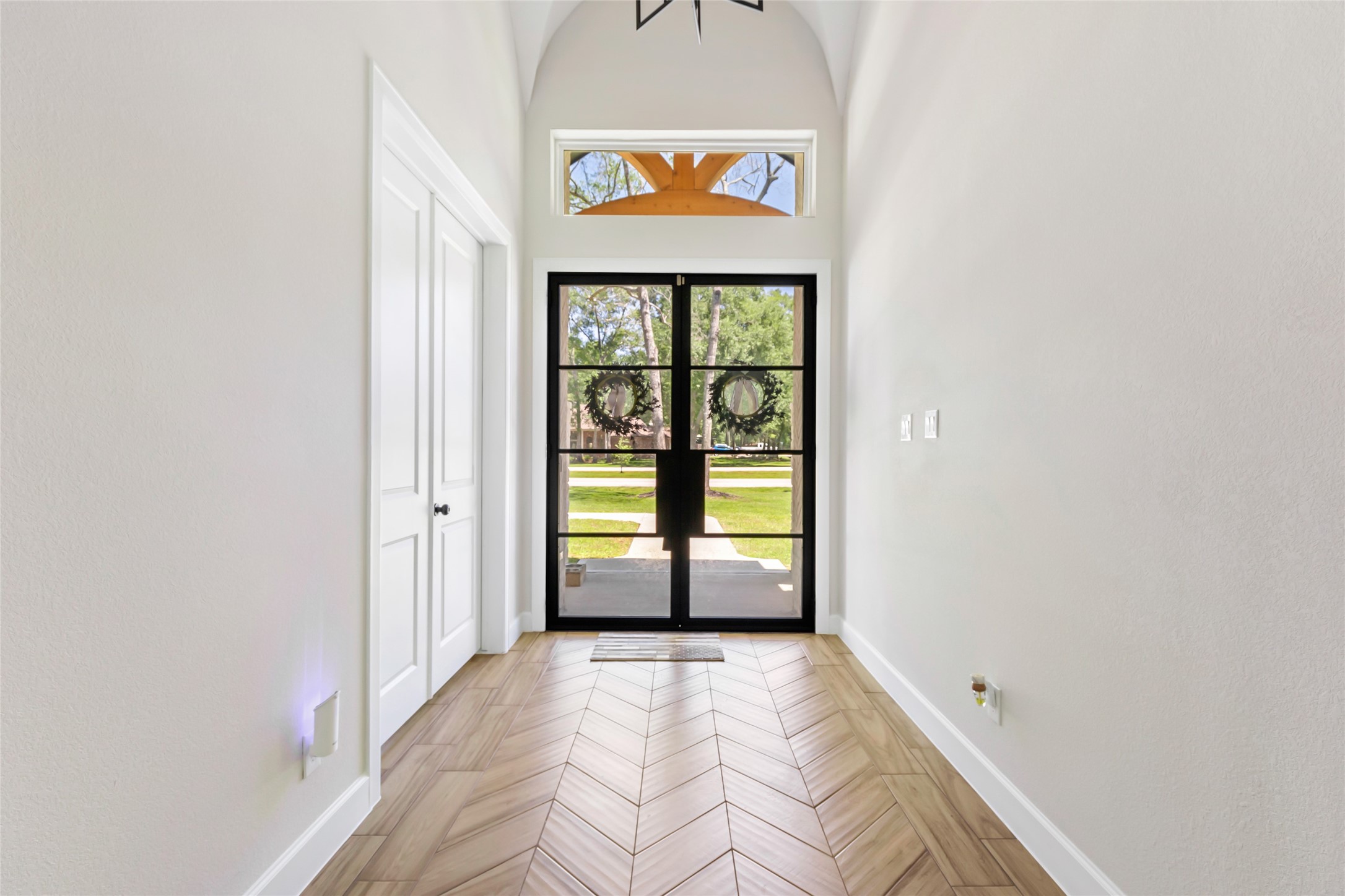 2423 Roman Forest Boulevard Property Photo 7