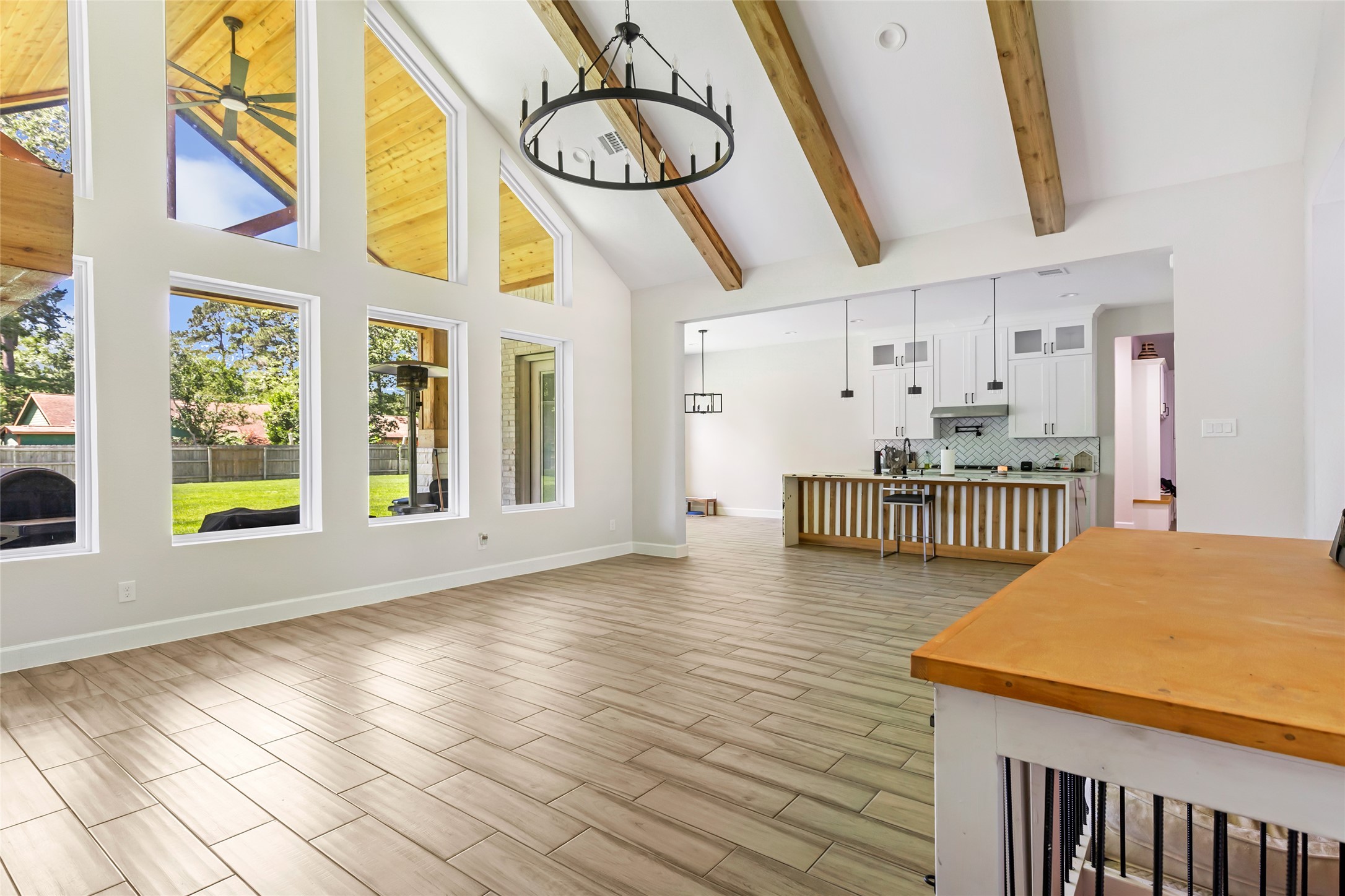 2423 Roman Forest Boulevard Property Photo 11