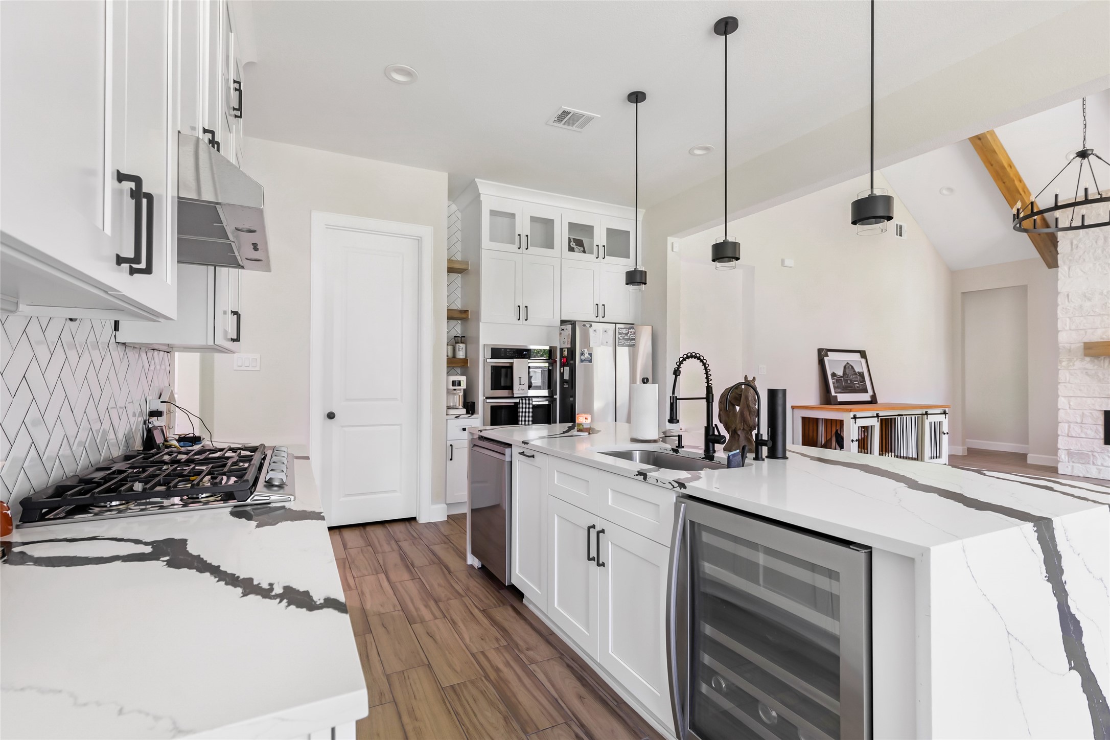 2423 Roman Forest Boulevard Property Photo 13