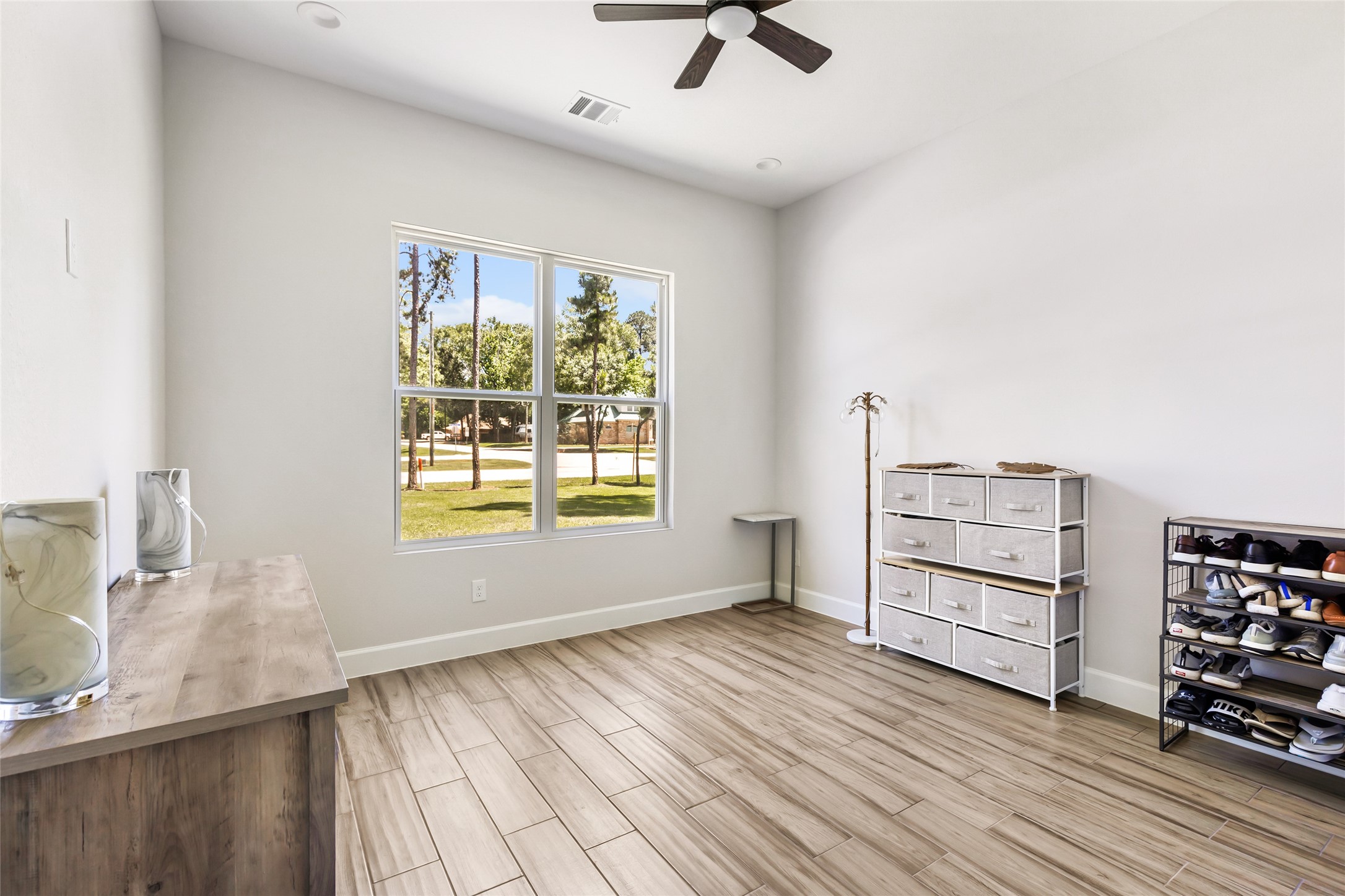 2423 Roman Forest Boulevard Property Photo 27