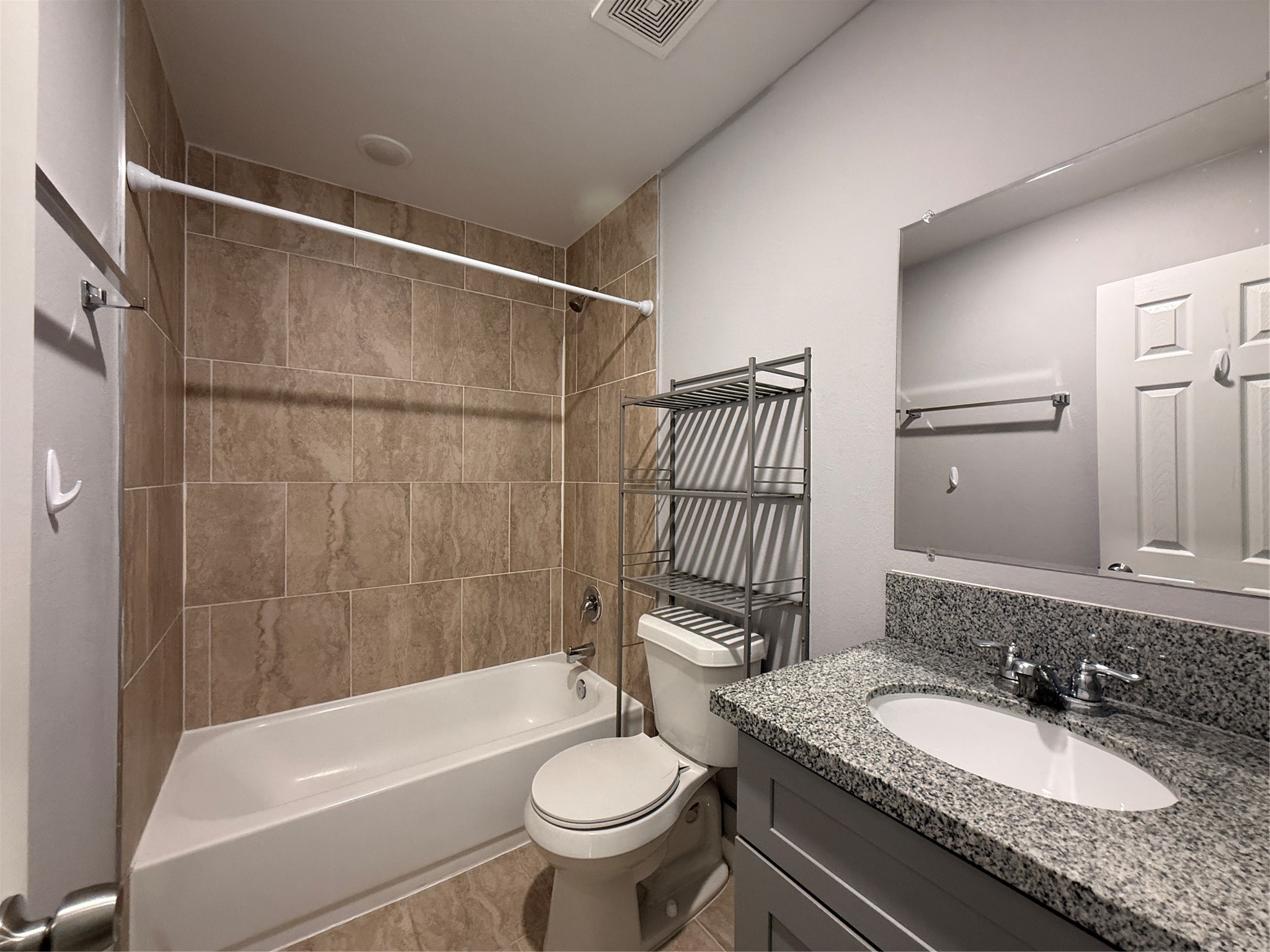 6610 Haight Street B Property Photo 10