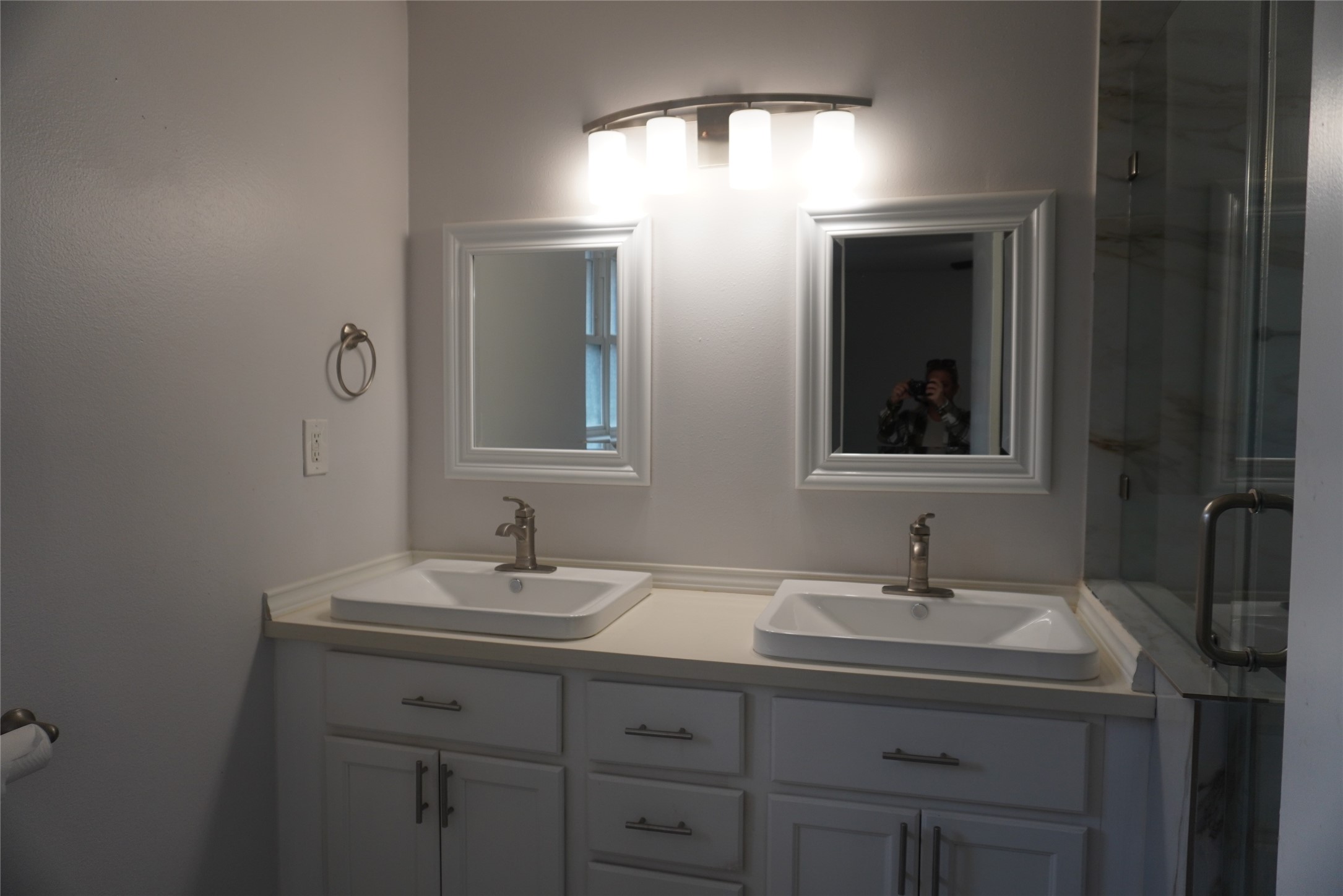 10703 Wickersham Lane Property Photo 32